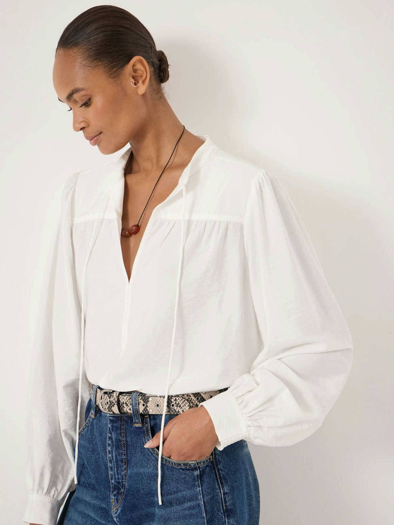014243-0213-01 Harlow Tie Front Detail Blouse
