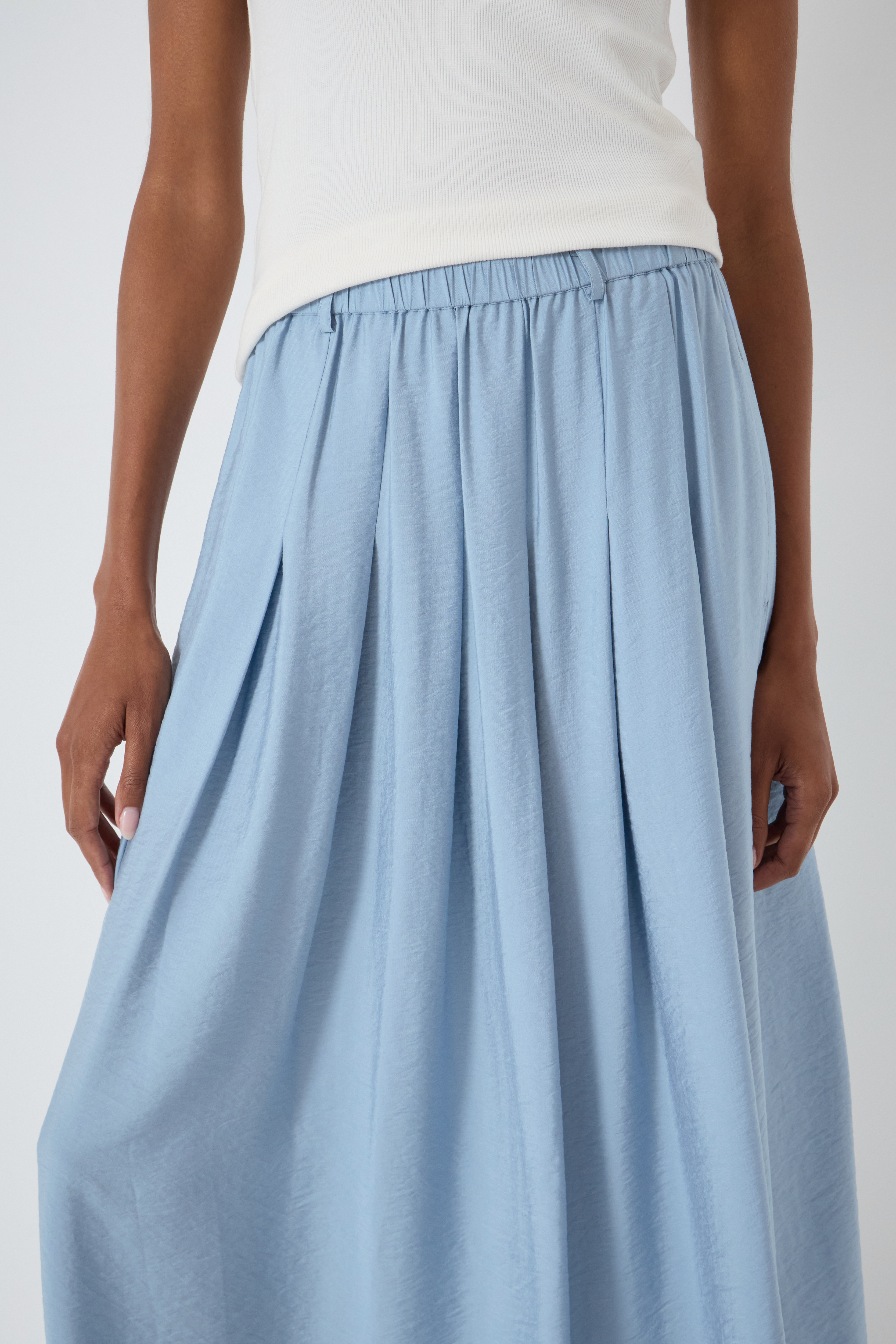 Ivy Pleated Air Flow Midi Skirt