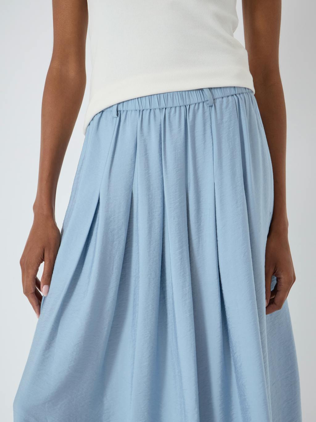 014307-1631-04 Ivy Pleated Air Flow Midi Skirt