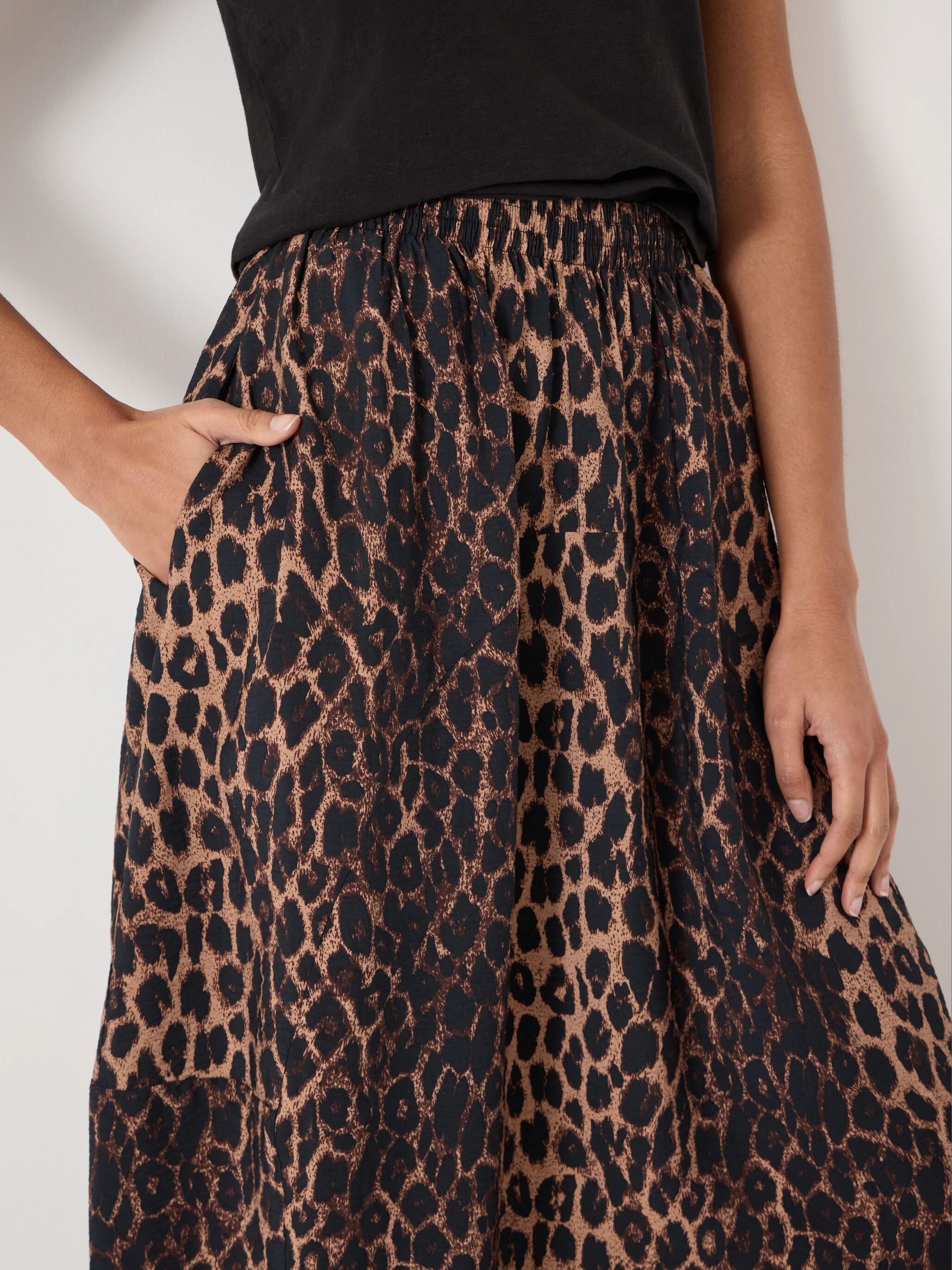 Liddie Air Flow Barrel Midi Skirt
