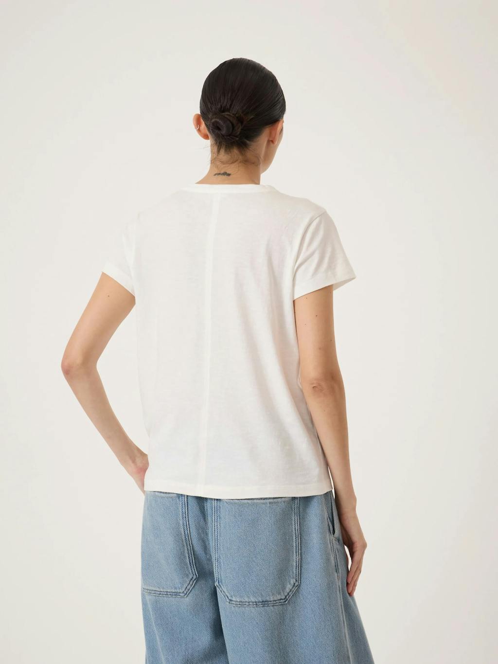 015317-0001-03 Roe Cotton Slub Henley T-Shirt