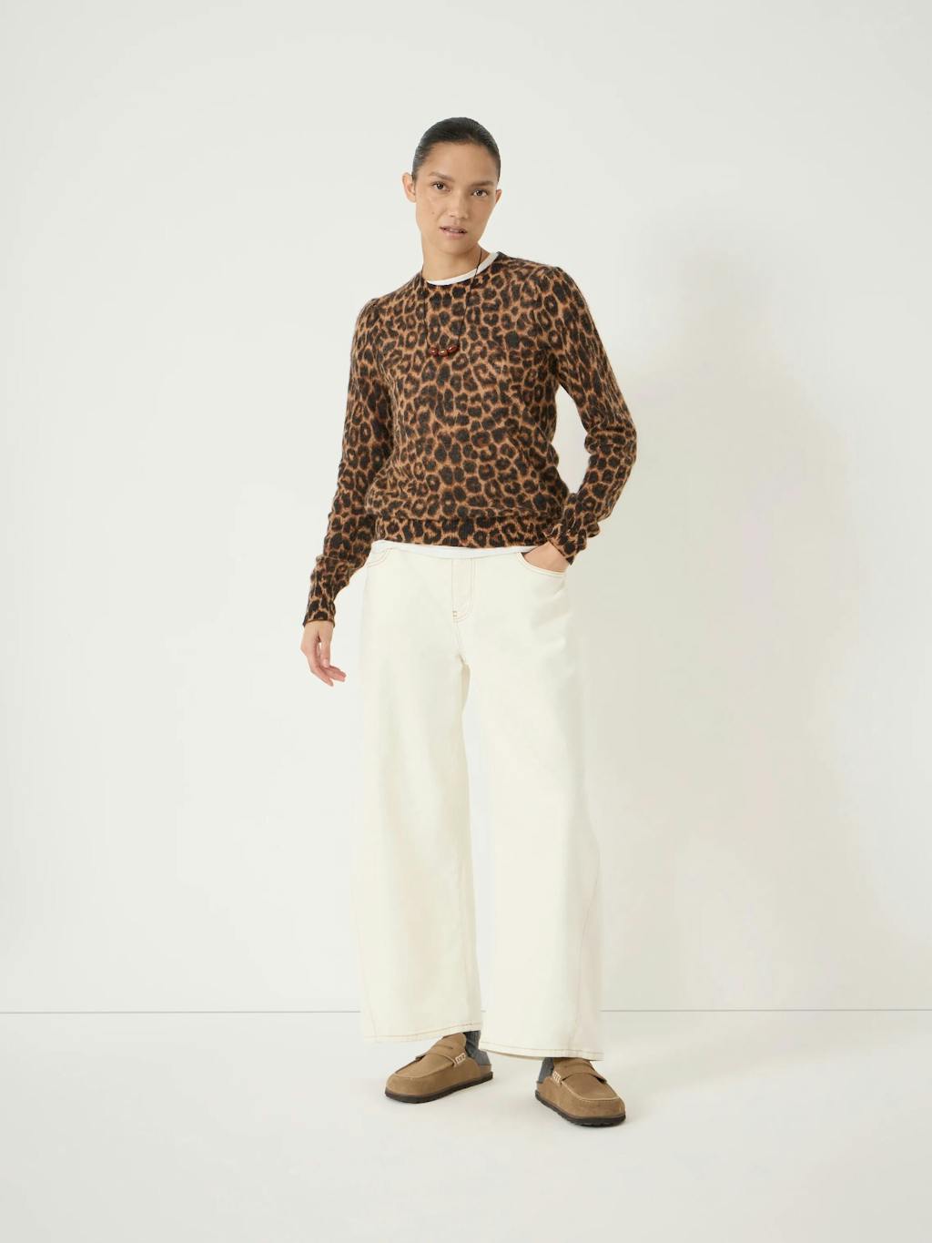 015534-4604-02 Gathered Shoulder Animal Jumper