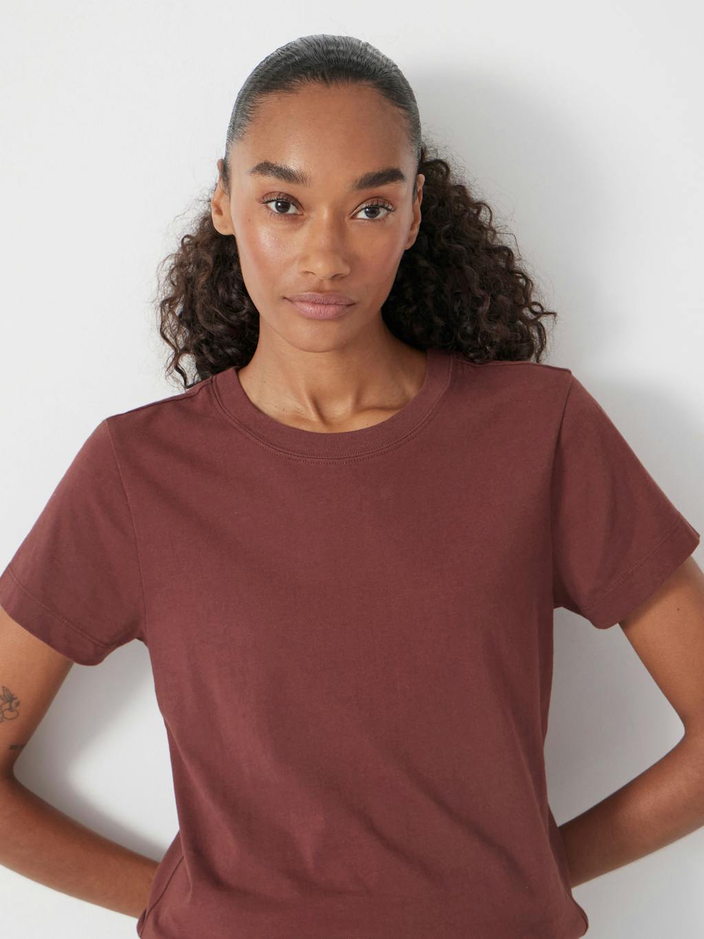 013232-0674-03 Slim Fit Cotton Crew T-Shirt