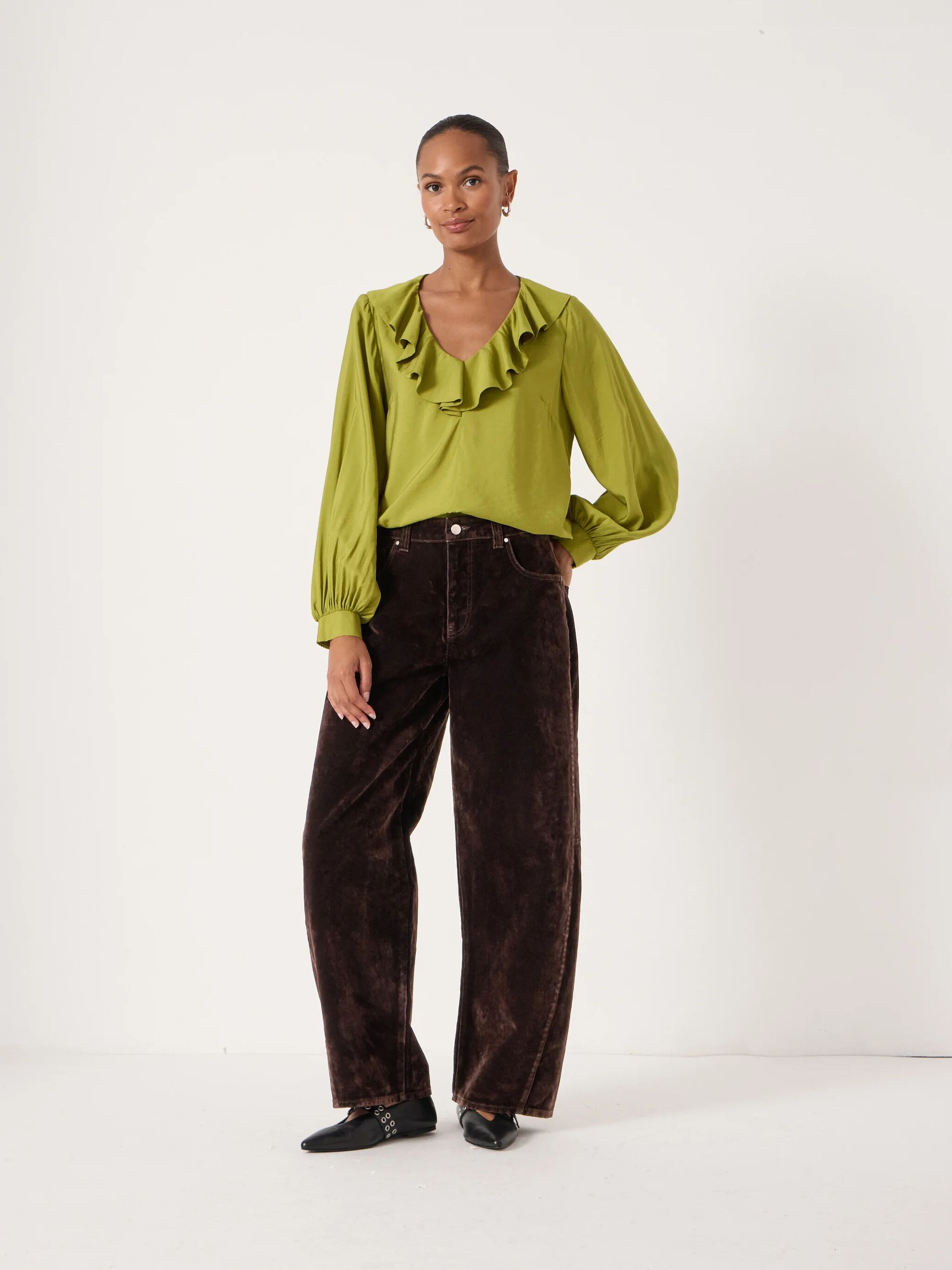 Air Flow Ruffle Blouse