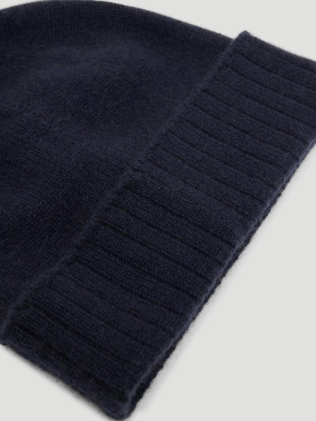 014370-1652-03 Cashmere Beanie