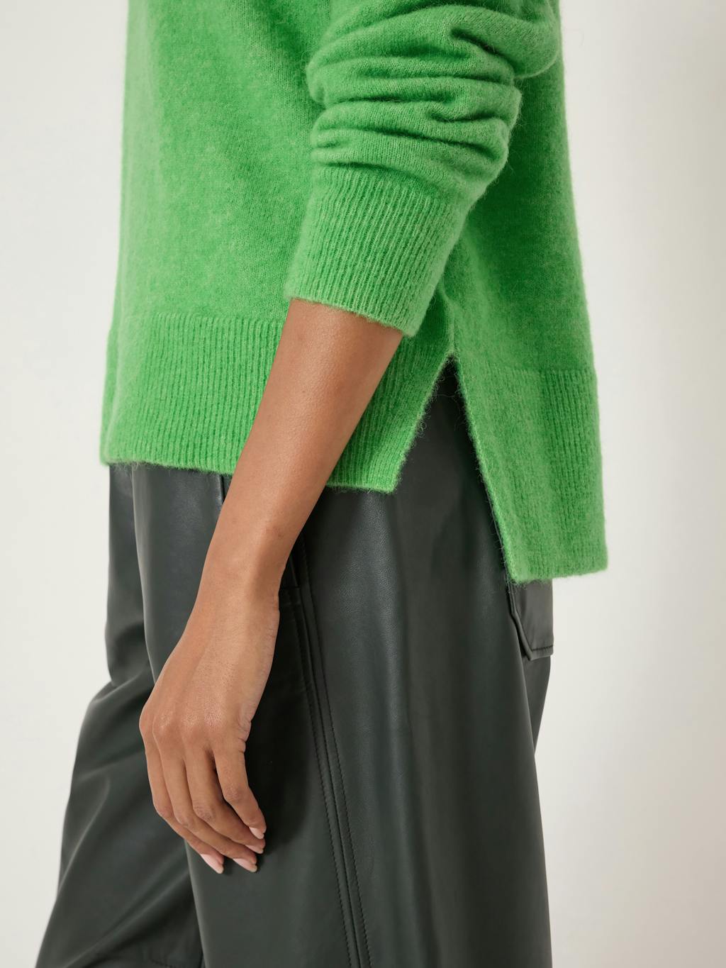 014287-2154-04 Wool Blend Crew Neck Jumper