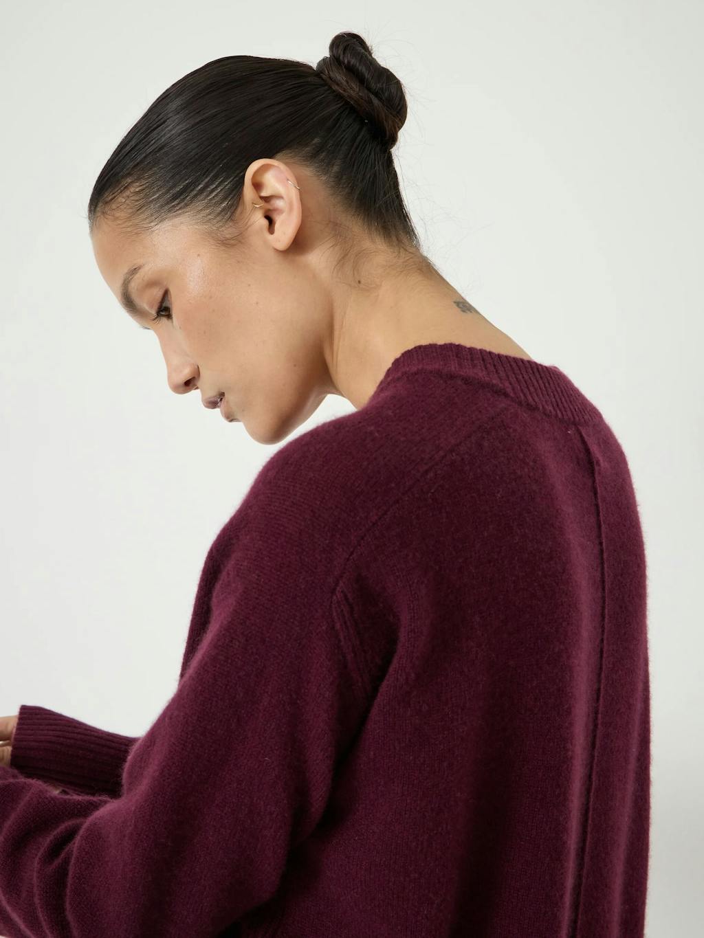 014395-1410-04 Colette Cashmere V-Neck Saddle Sleeve Jumper