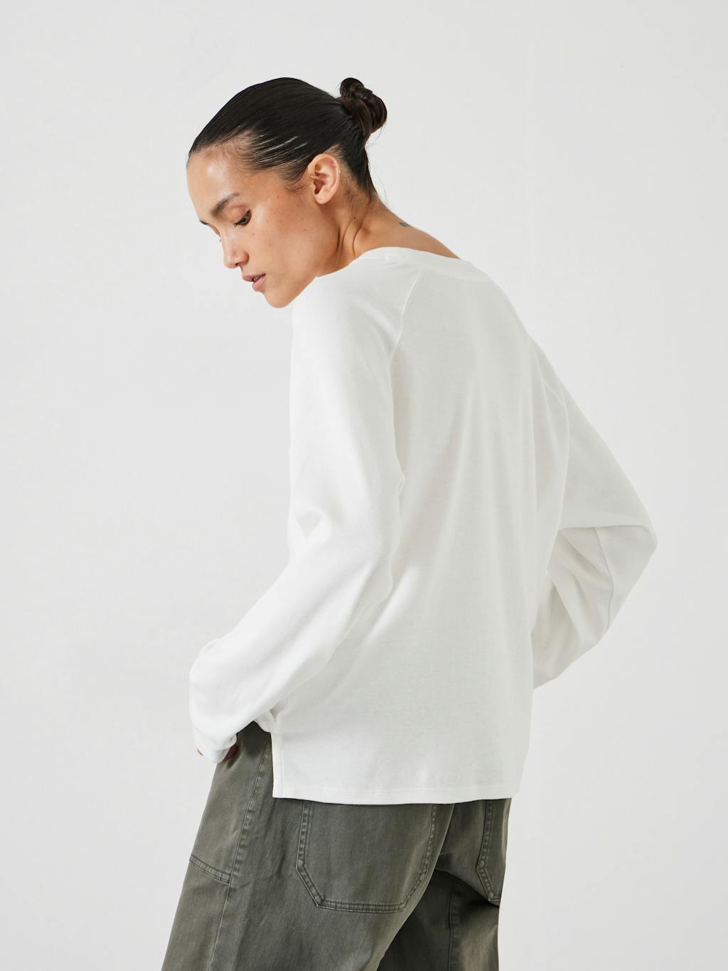 009137-0217-03 Matilda Cotton Raglan Top