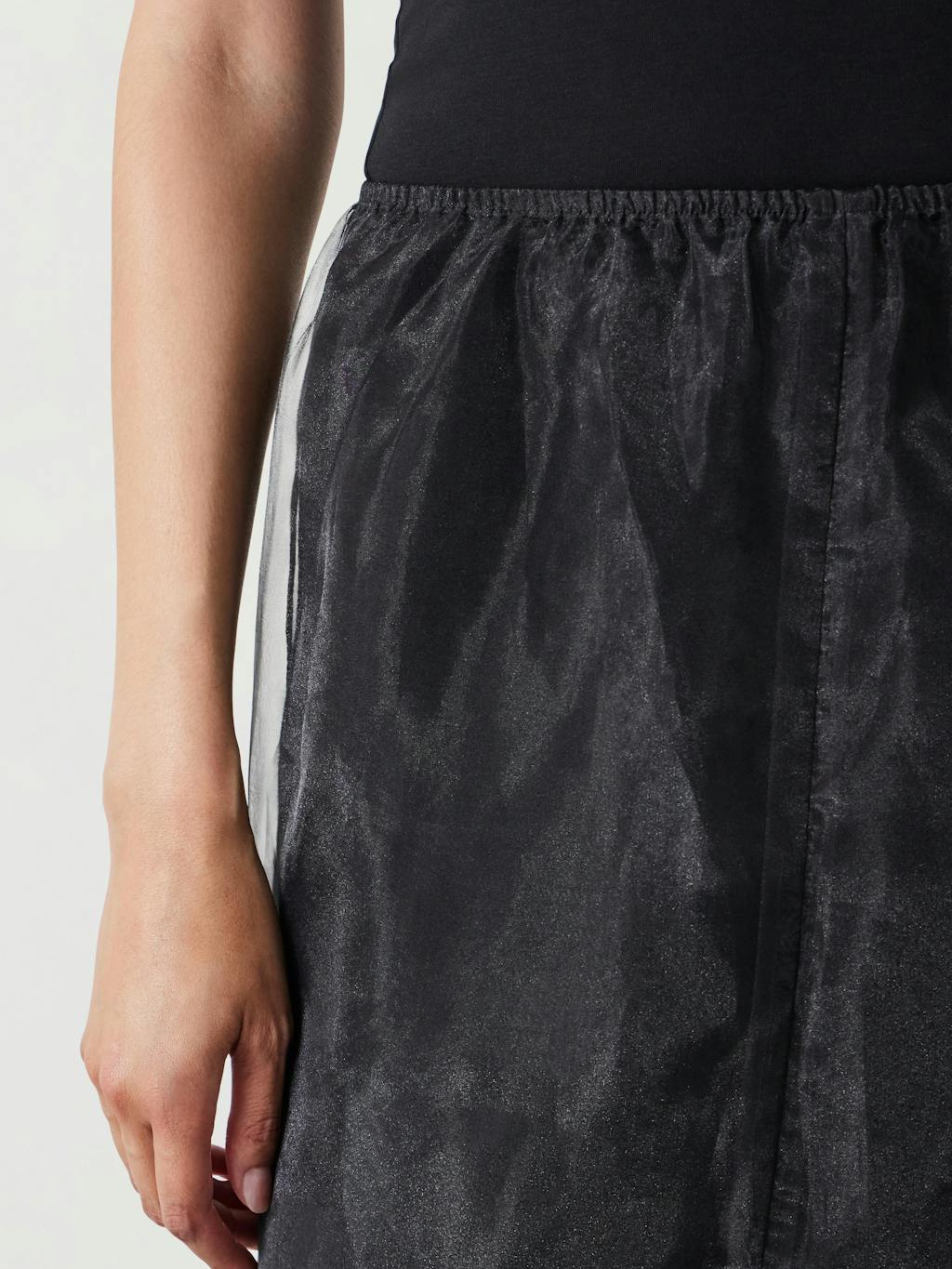 012395-0456-04 Zuri Organza Skirt (Black)