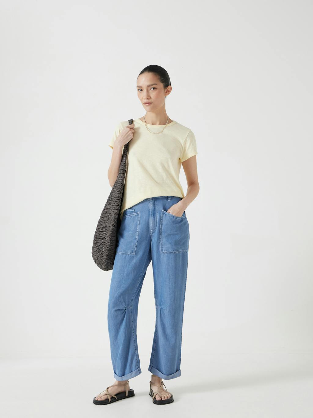 000749-0687-02 Slim Fit Crew T-Shirt (Anise Flower)