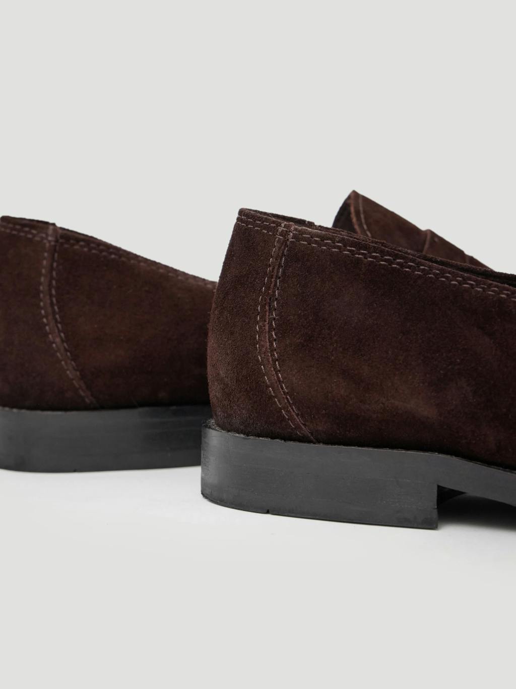 014426-0450-04 Suede Almond Toe Loafers