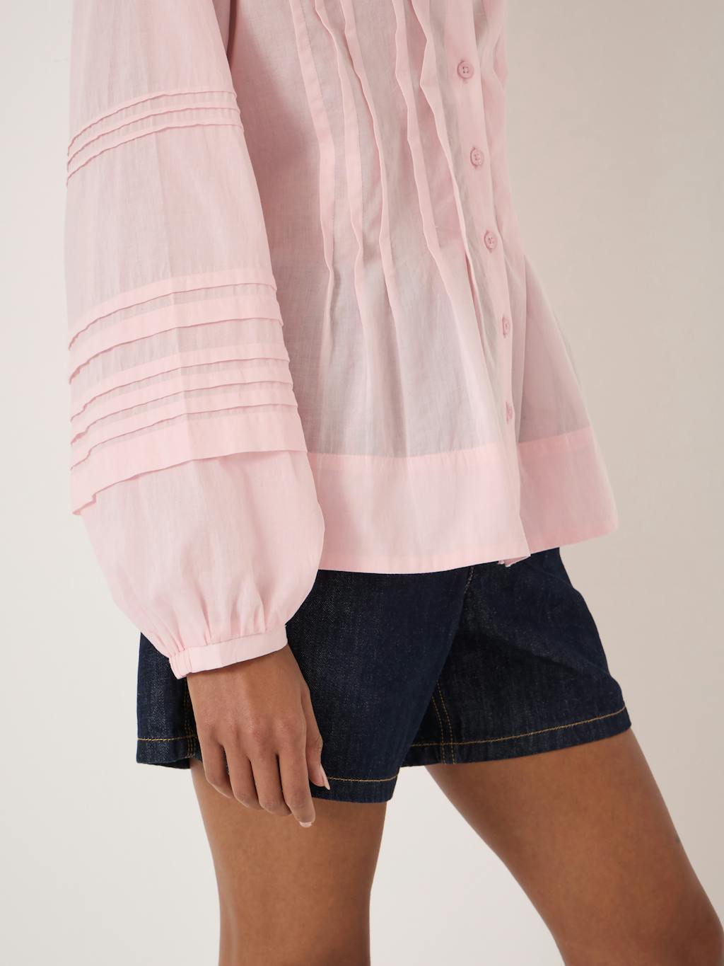 014487-1221-04 Fern Cotton Pintuck Detail Blouse