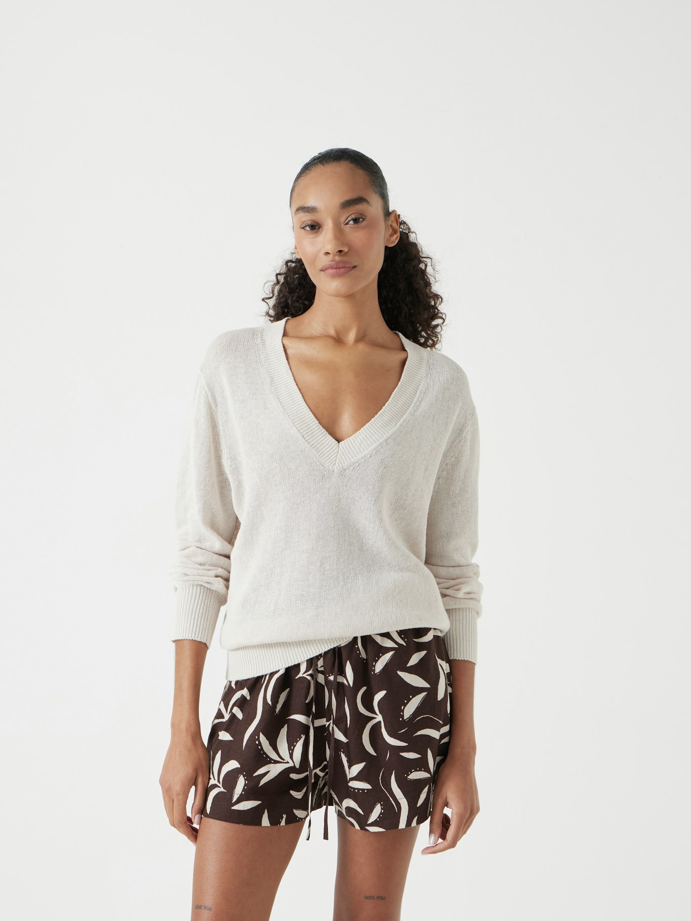 013275-0340-01 Linen Blend V Neck Jumper