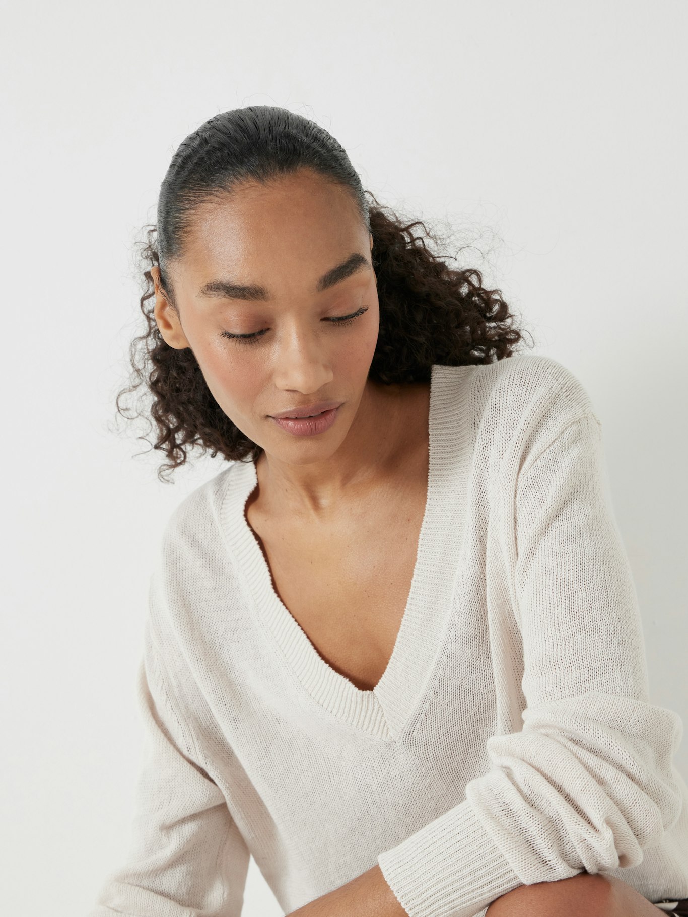 013275-0340-04 Linen Blend V Neck Jumper