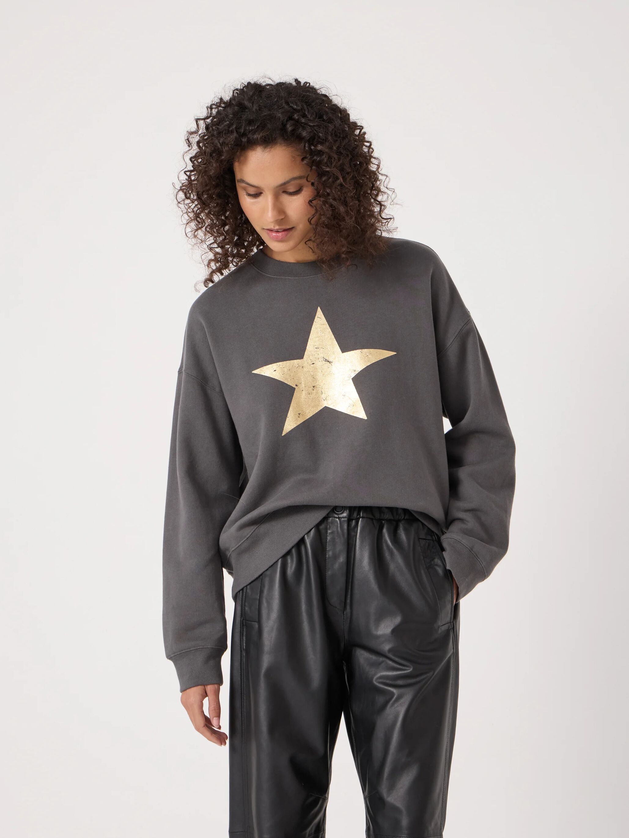 Metallic Star Graphic Sweatshirt