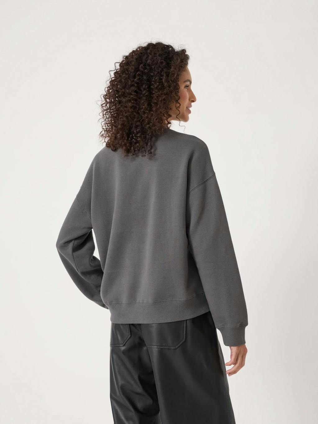 014668-4423-02 Metallic Star Graphic Sweatshirt