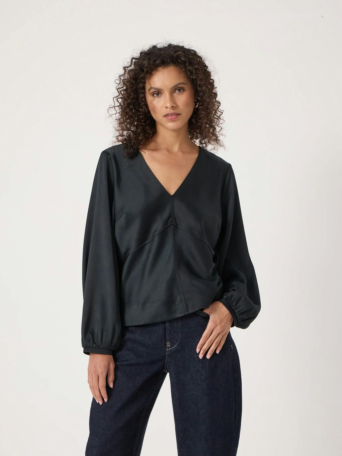 014854-0456-01 Grace Satin Long Sleeve Top