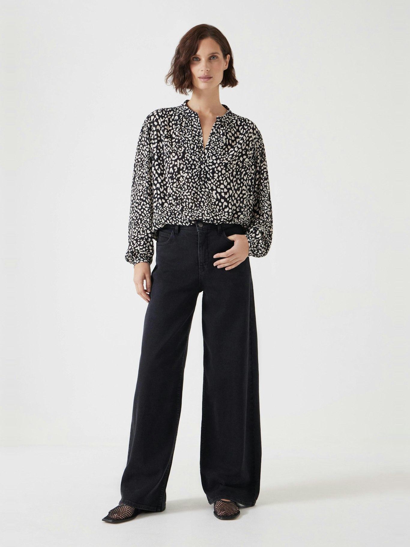 012840-4797-02 Leopard Print Long Sleeve Top