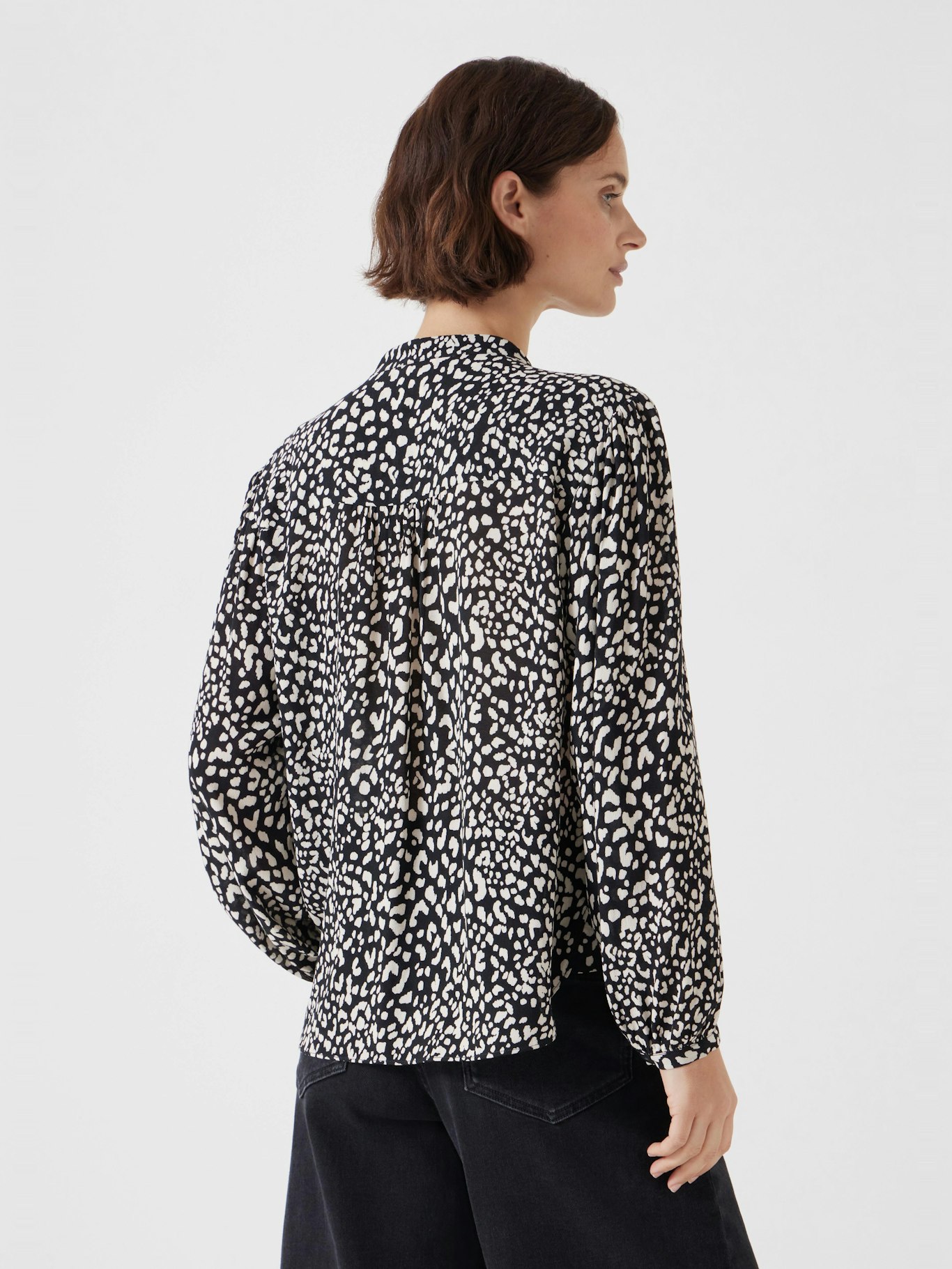 012840-4797-03 Leopard Print Long Sleeve Top