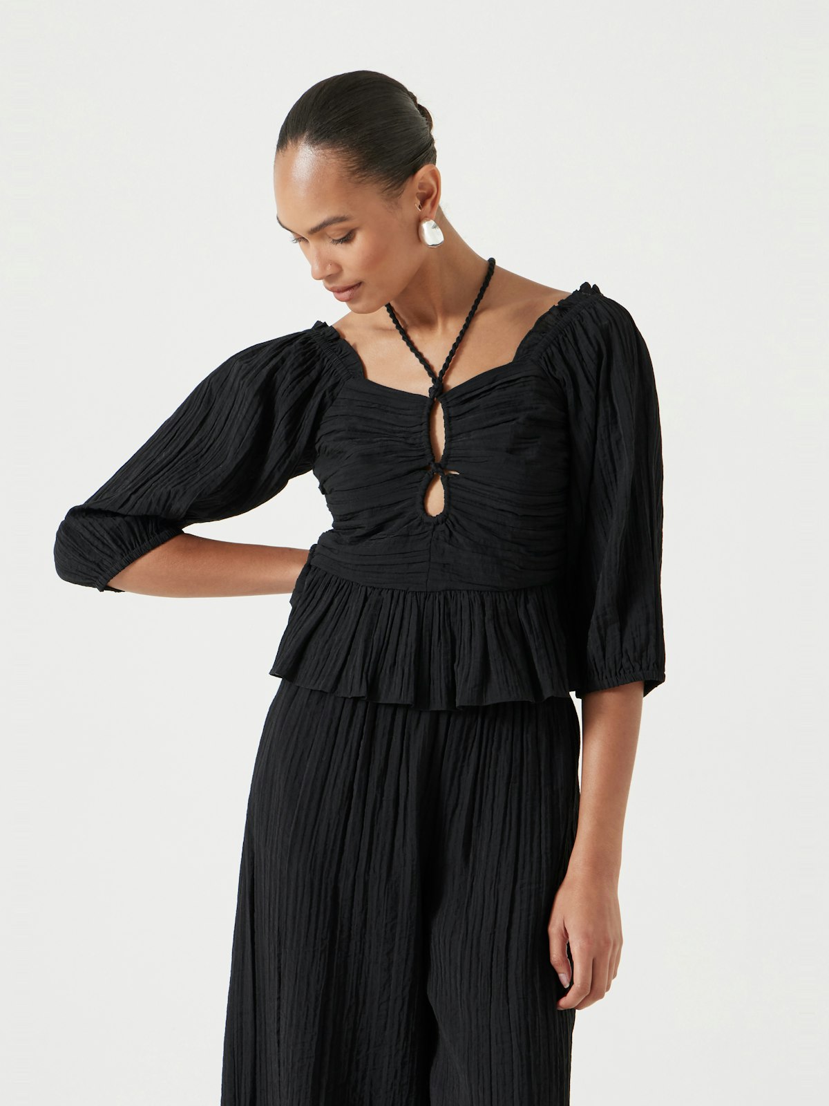 Zoe Crinkle Peplum Top | Black | hush