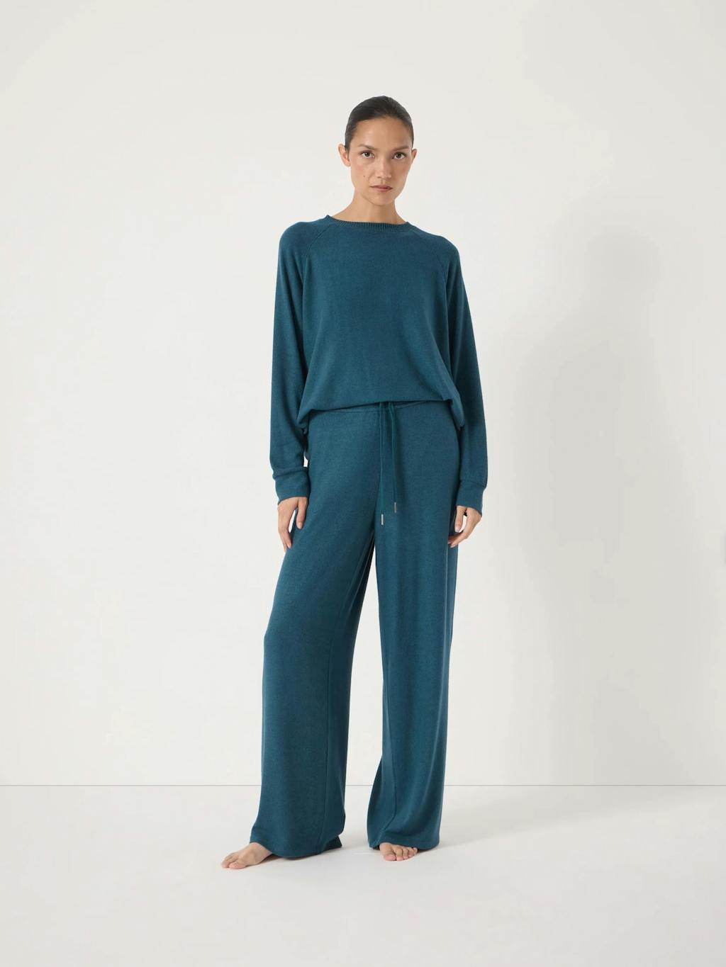 013876-1709-02 Elle Supersoft Raglan Top