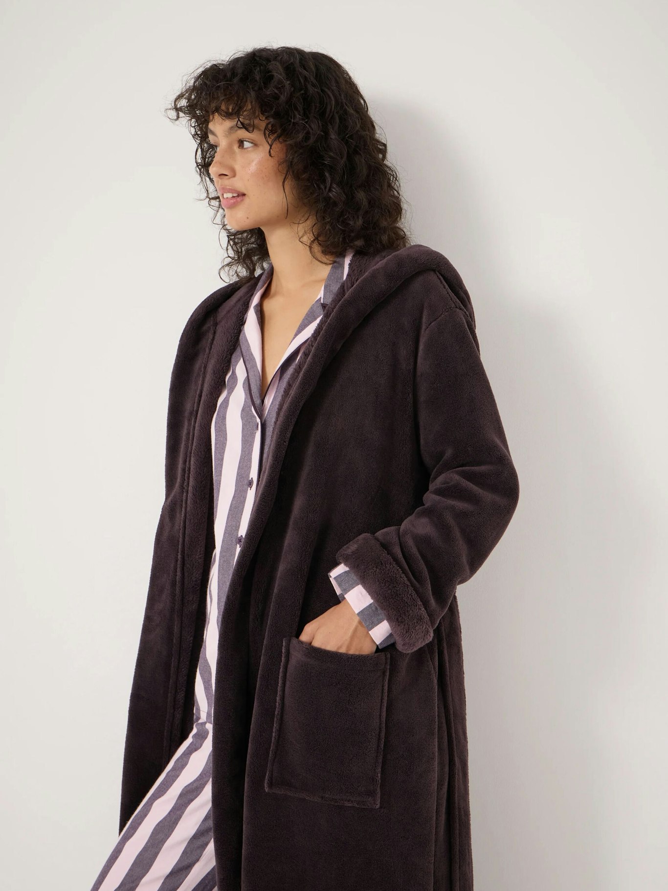 014189-4835-04 Fluffy Hooded Dressing Gown