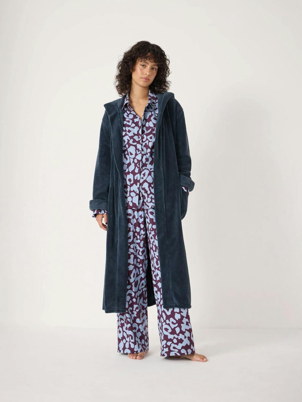 014189-1709-01 Fluffy Hooded Dressing Gown