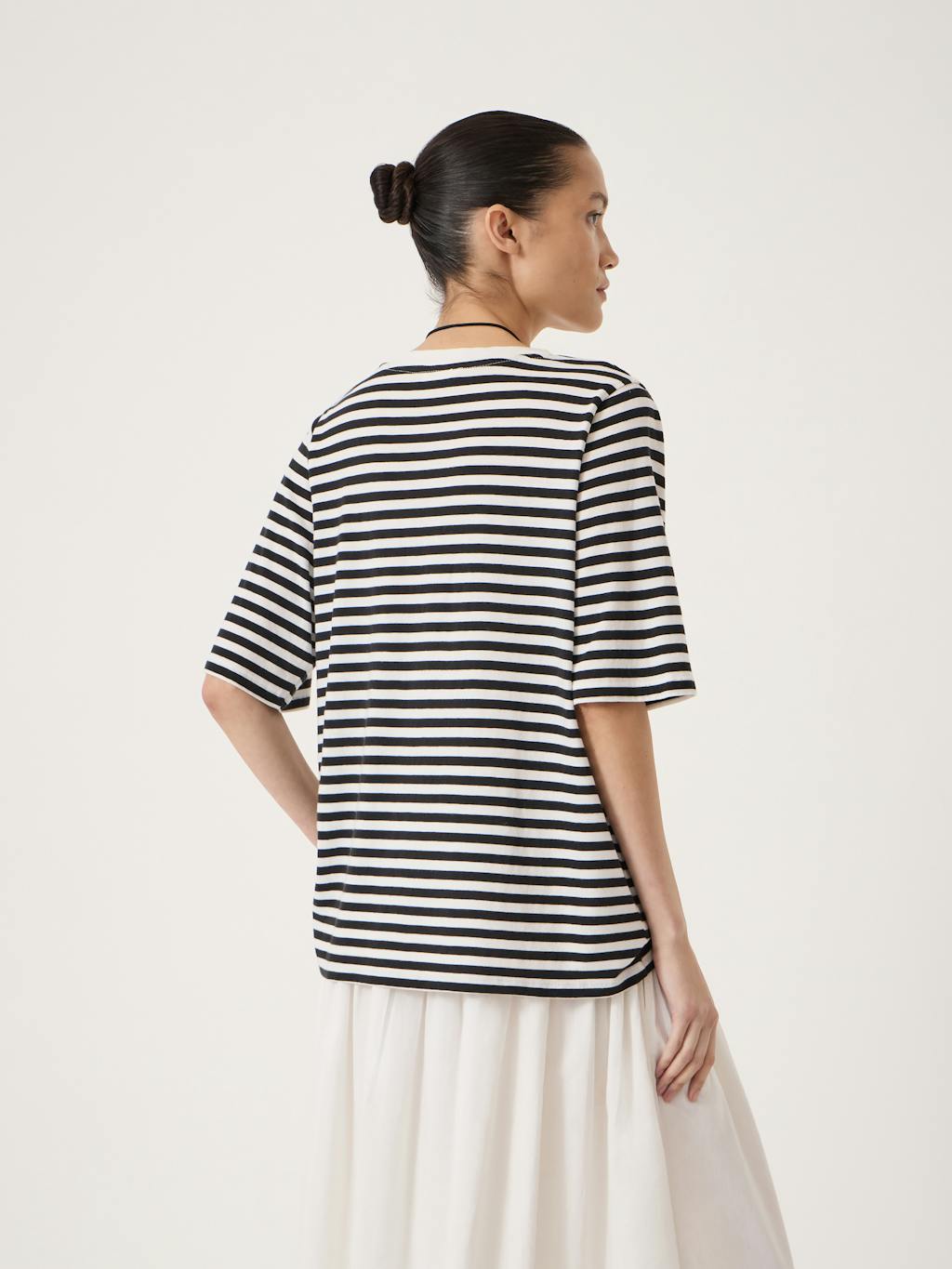 014492-0456-03 Reece Stripe V Neck Drapey T-Shirt