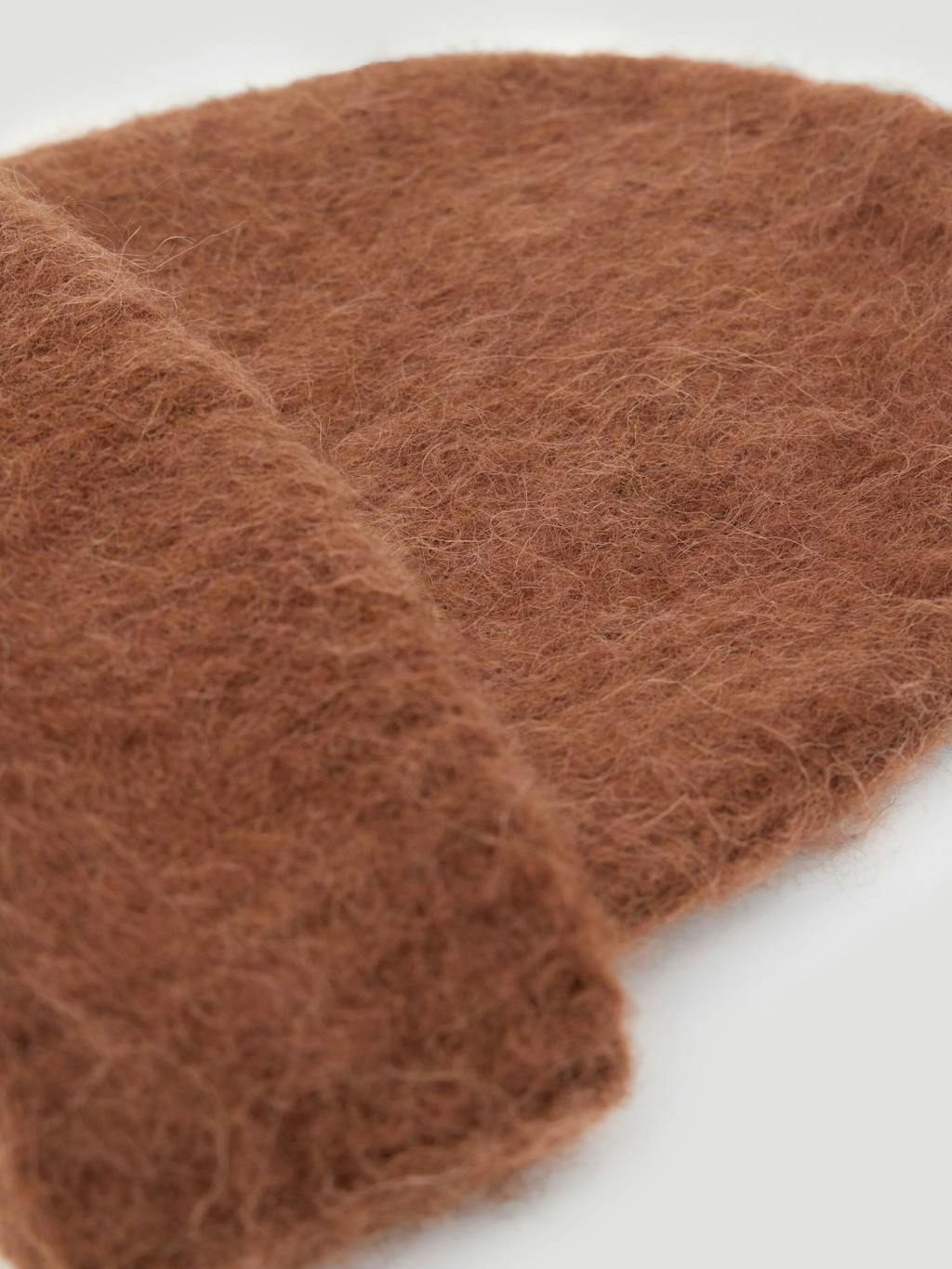 014170-3203-03 Alpaca-Blend Ribbed Beanie