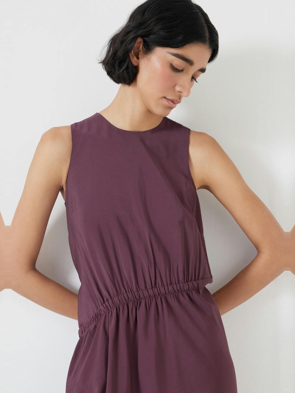 013136-1312-02 Air Flow Sleeveless Gathered Waist Midi Dress