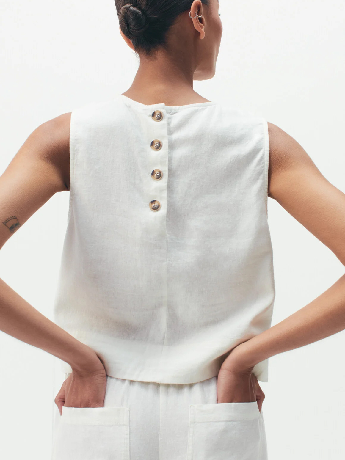 Vera Linen Blend Shell Top