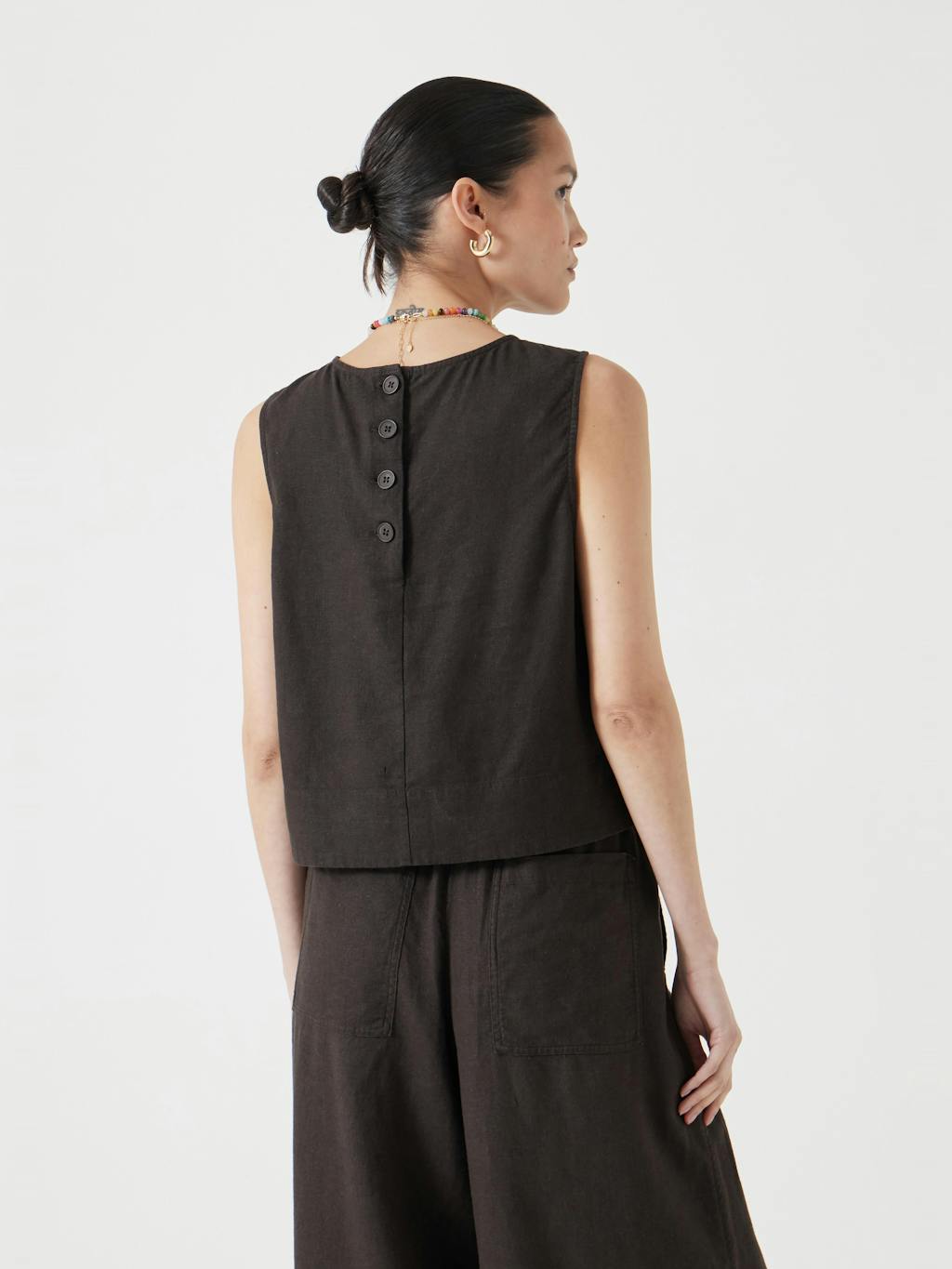 013339-0450-03 Vera Linen Blend Shell Top