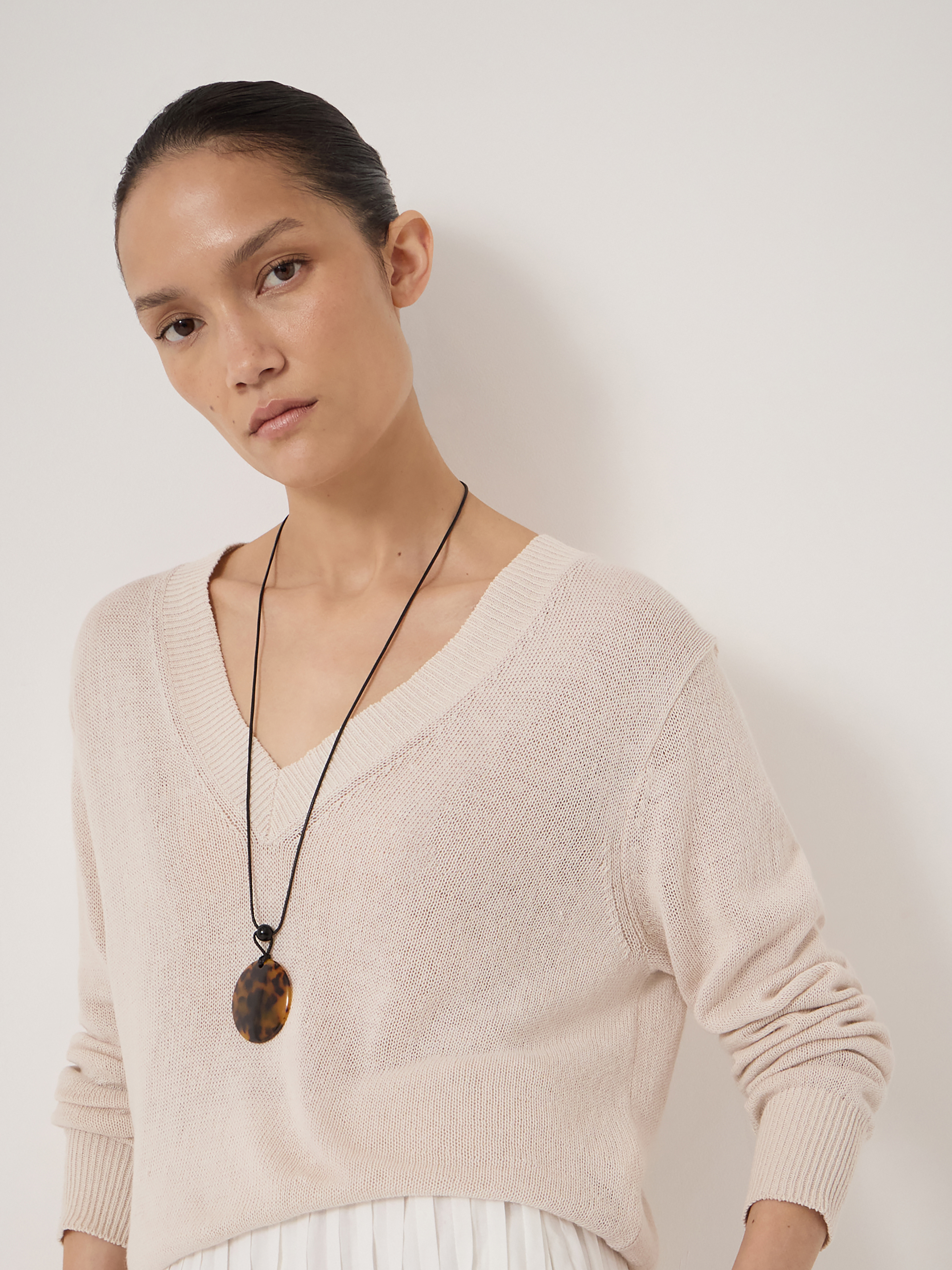 Coralie Linen Blend V Neck Jumper