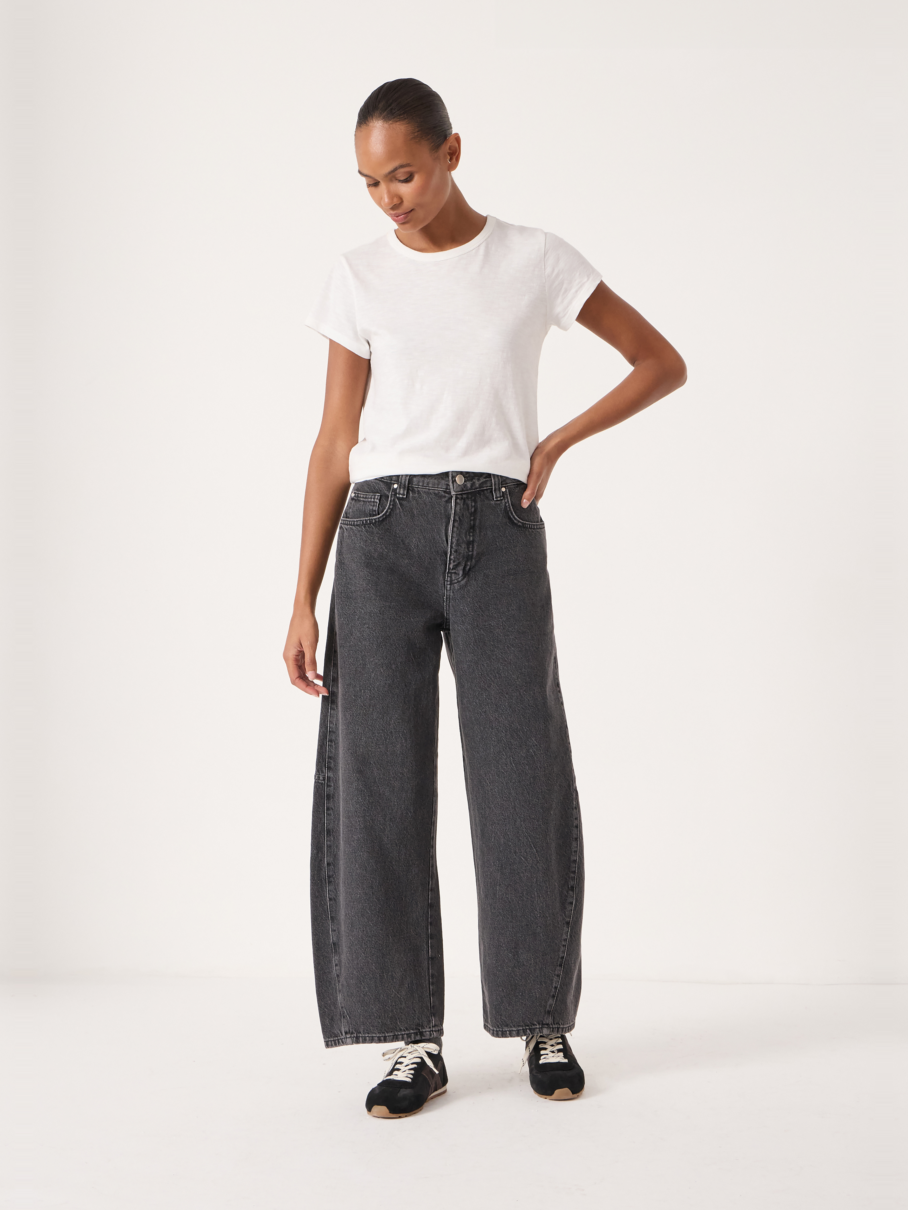 Bree Horseshoe Barrel Leg Jeans
