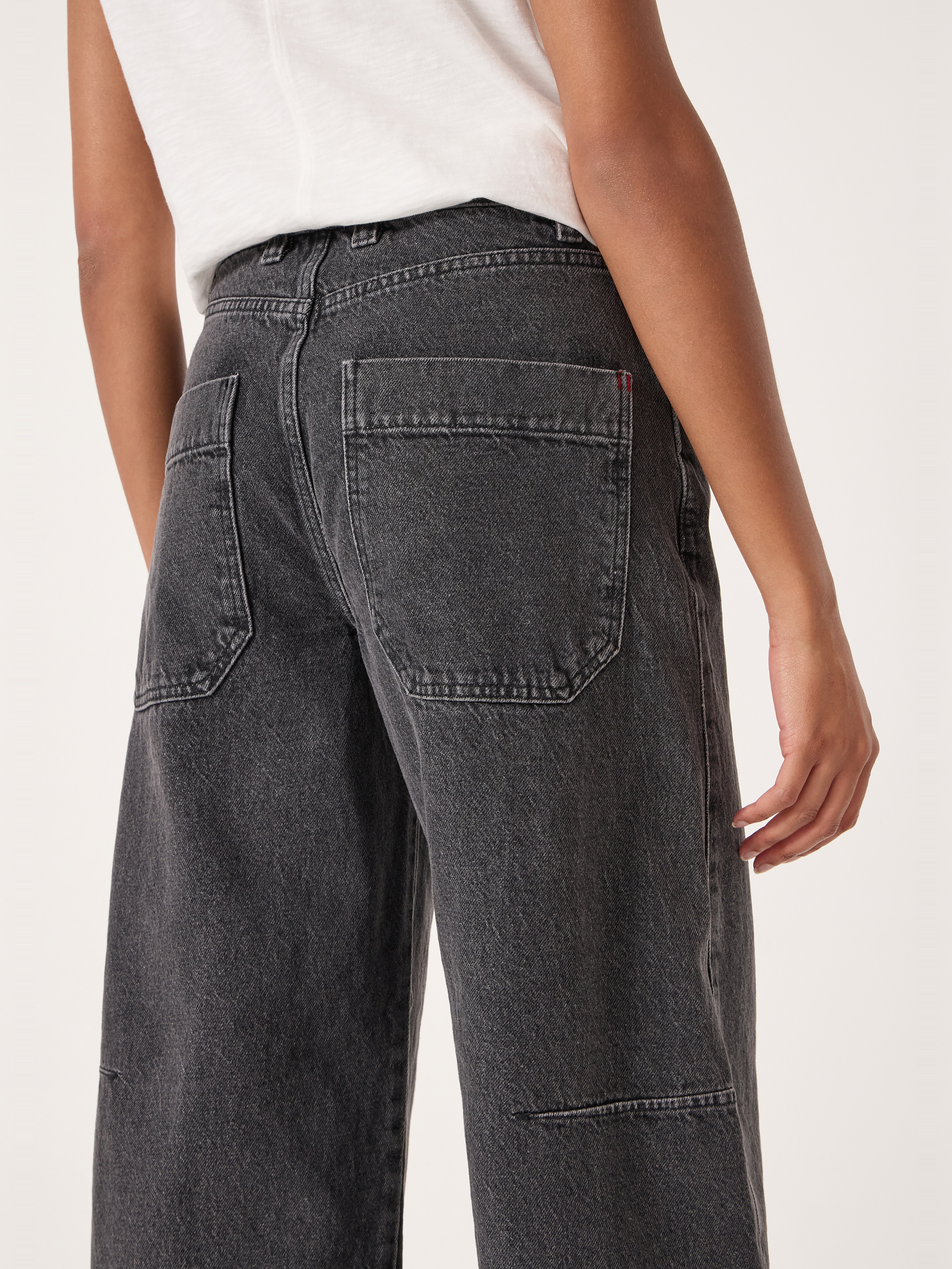 Bree Horseshoe Barrel Leg Jeans