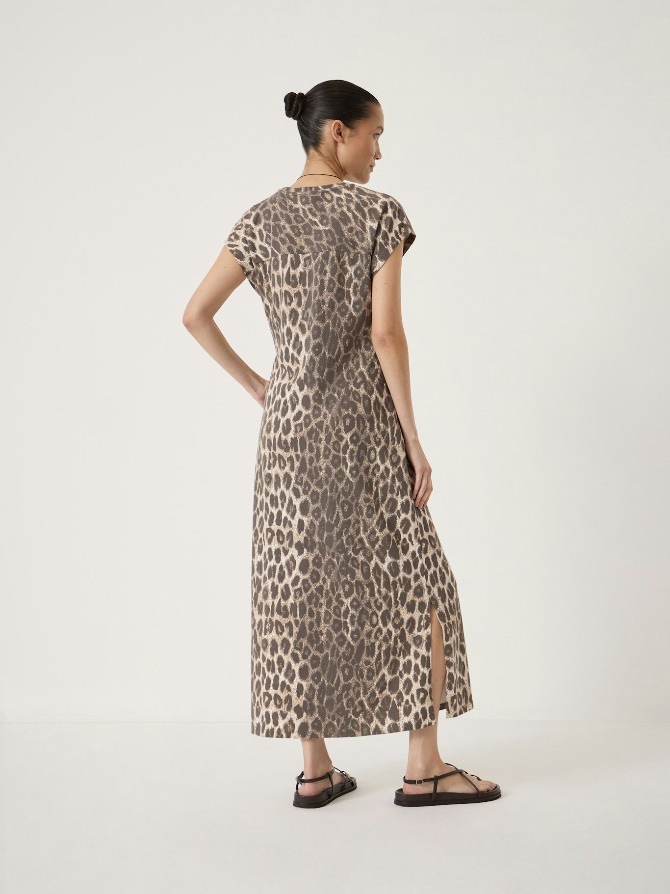 014591-4911-03 Athena Twist-Detail Jersey Midi Dress