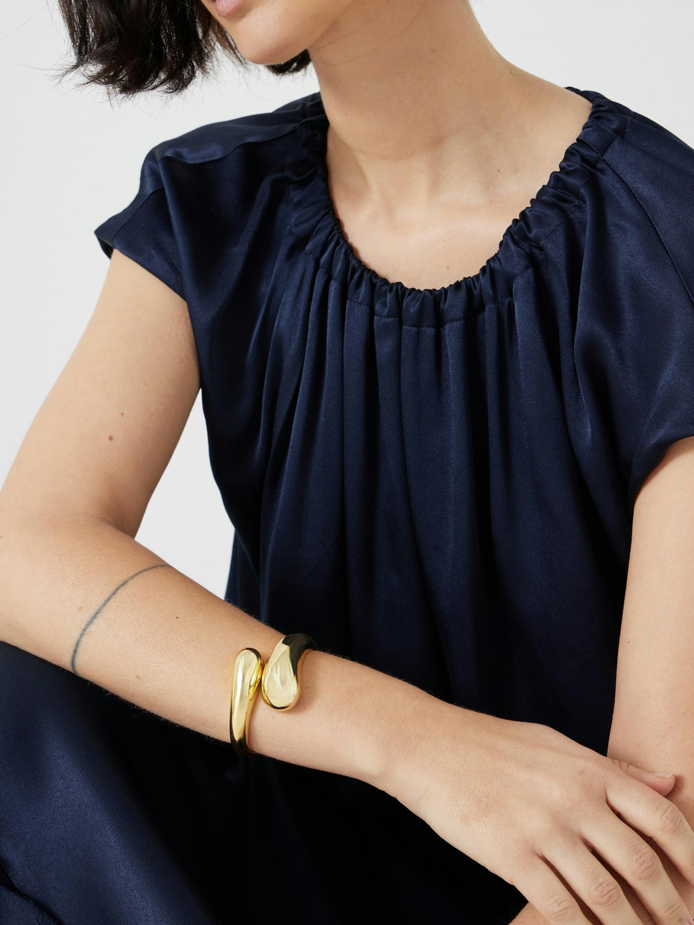 013857-3037-02 Chunky Bangle