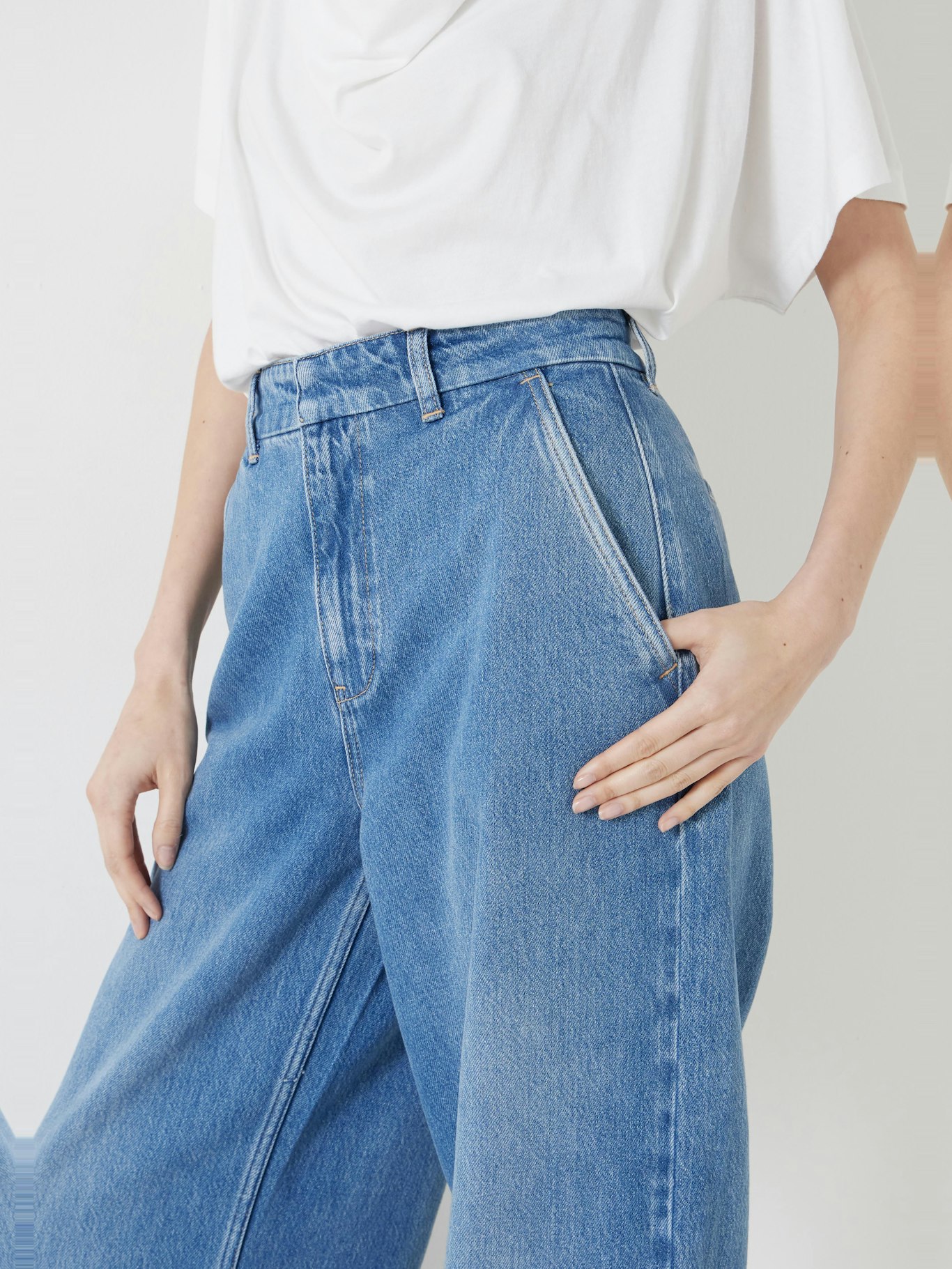 013949-3146-04 Drew Wide Leg Jeans