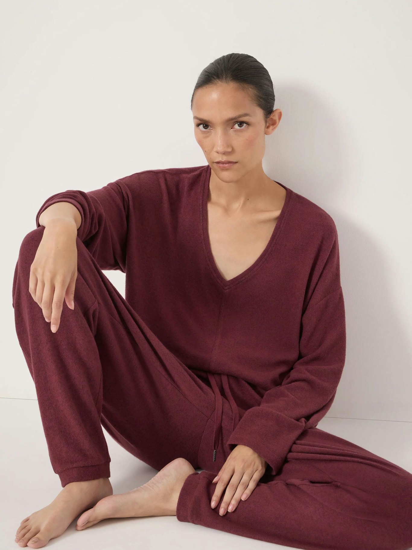 013879-1410-04 Gillian Supersoft V Neck Top