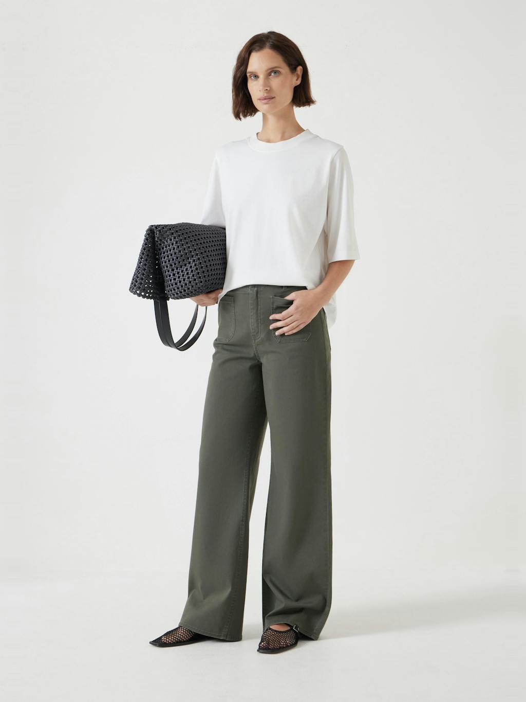 013228-0001-02 Romina Heavyweight Cotton T-Shirt