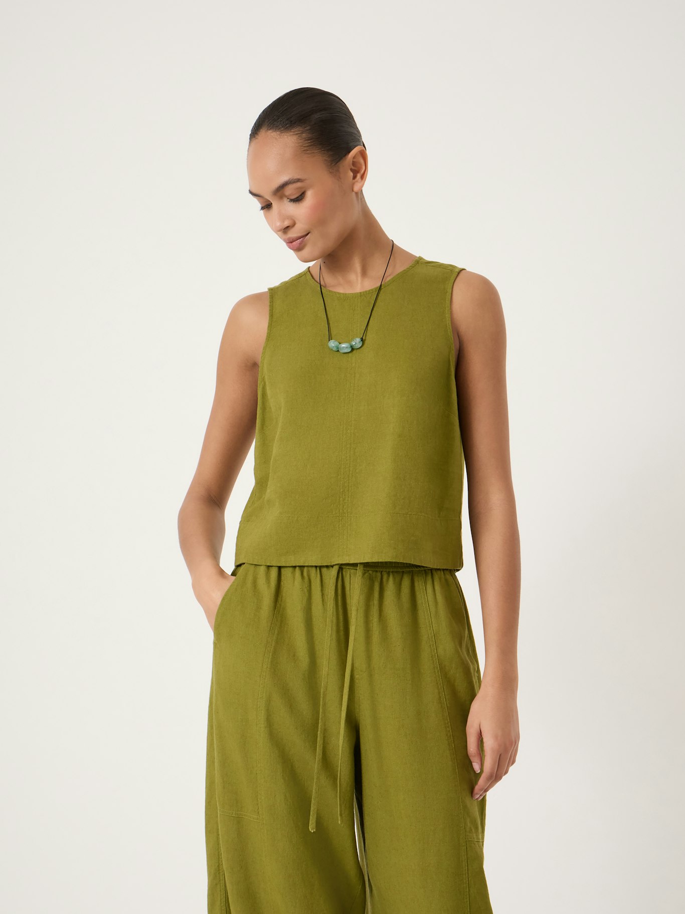 013339-2253-01 Vera Linen Blend Shell Top