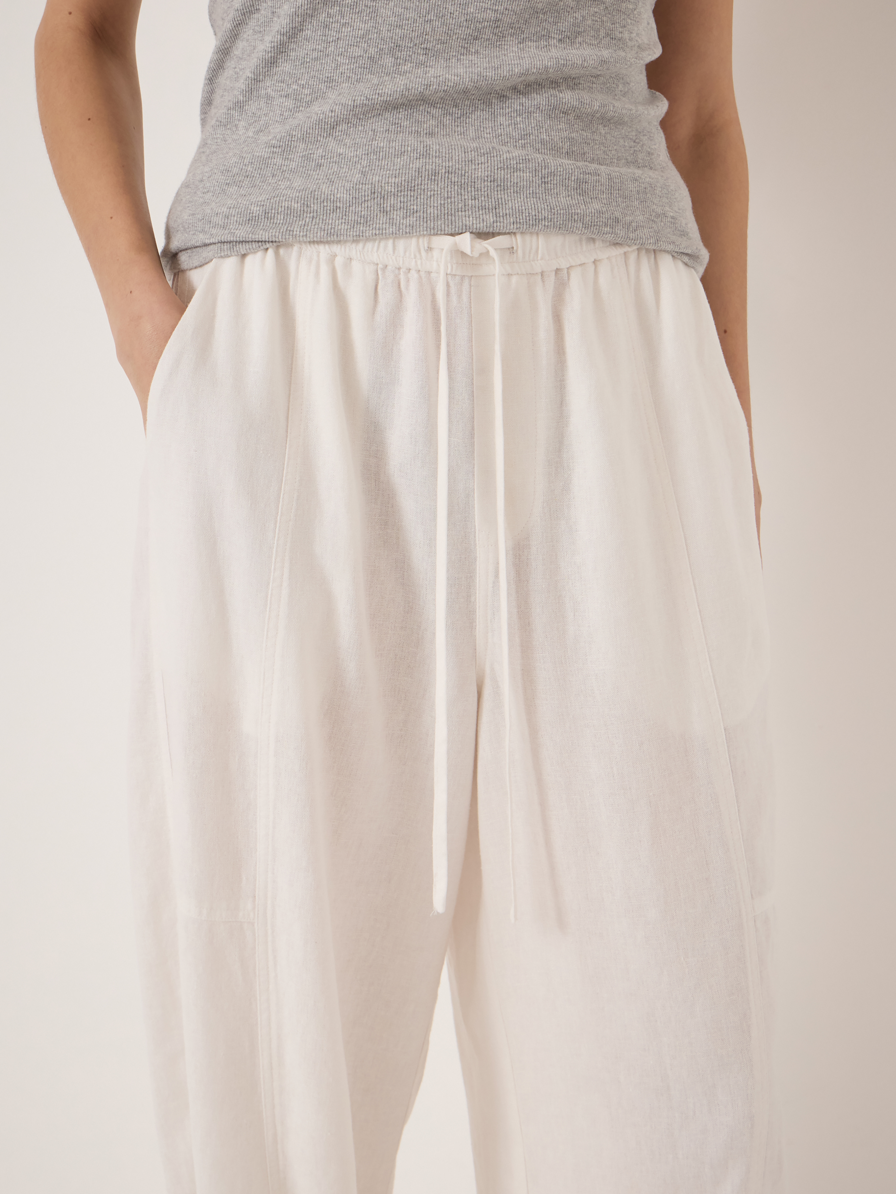 Tovi Linen Blend Barrel Leg Trousers