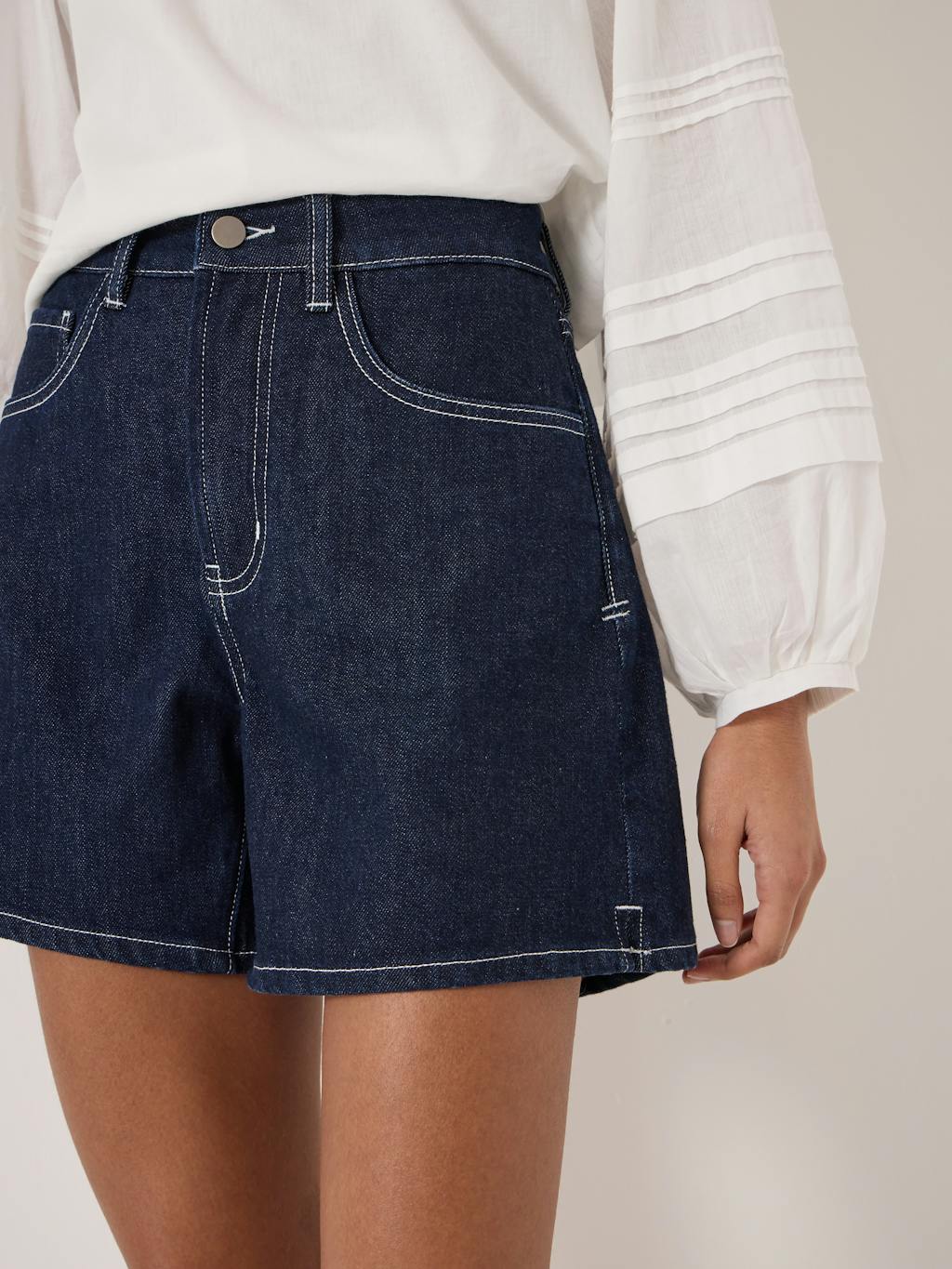 015401-4886-04 Essential Denim Stretch Shorts