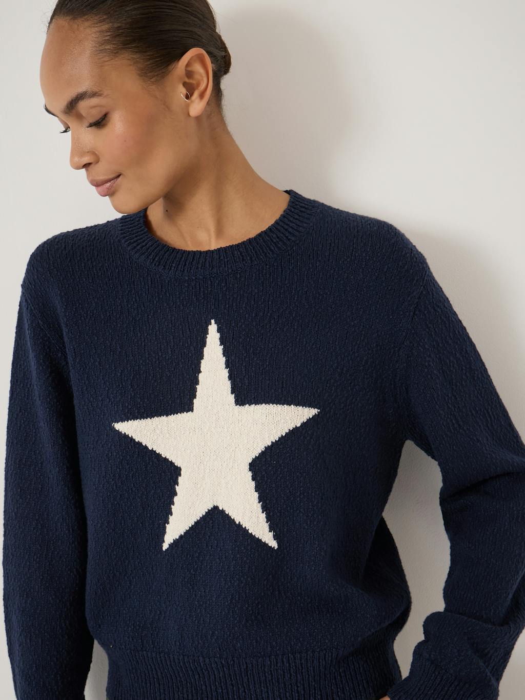 014711-1658-04 Hallie Crew Neck Star Graphic Jumper