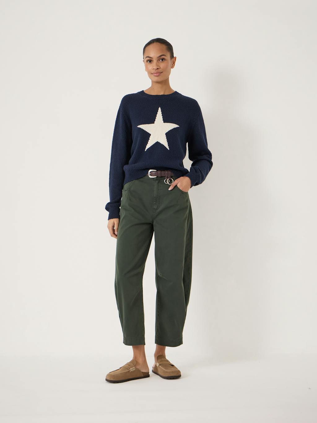 014711-1658-02 Hallie Crew Neck Star Graphic Jumper