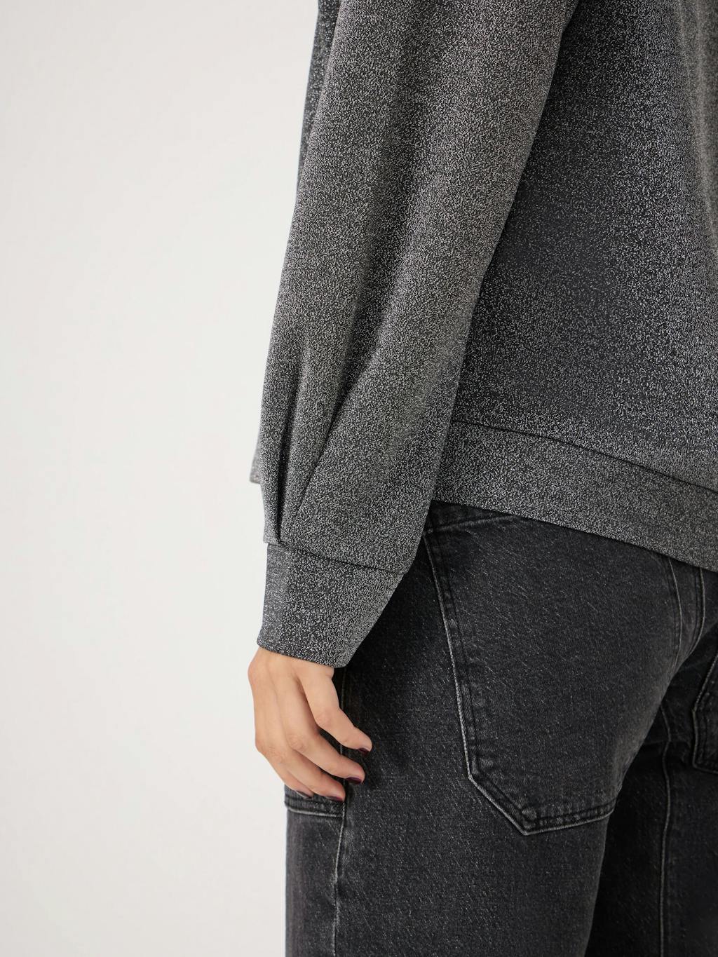 013826-4684-04 Emily Metallic Puff Sleeve Jersey Top