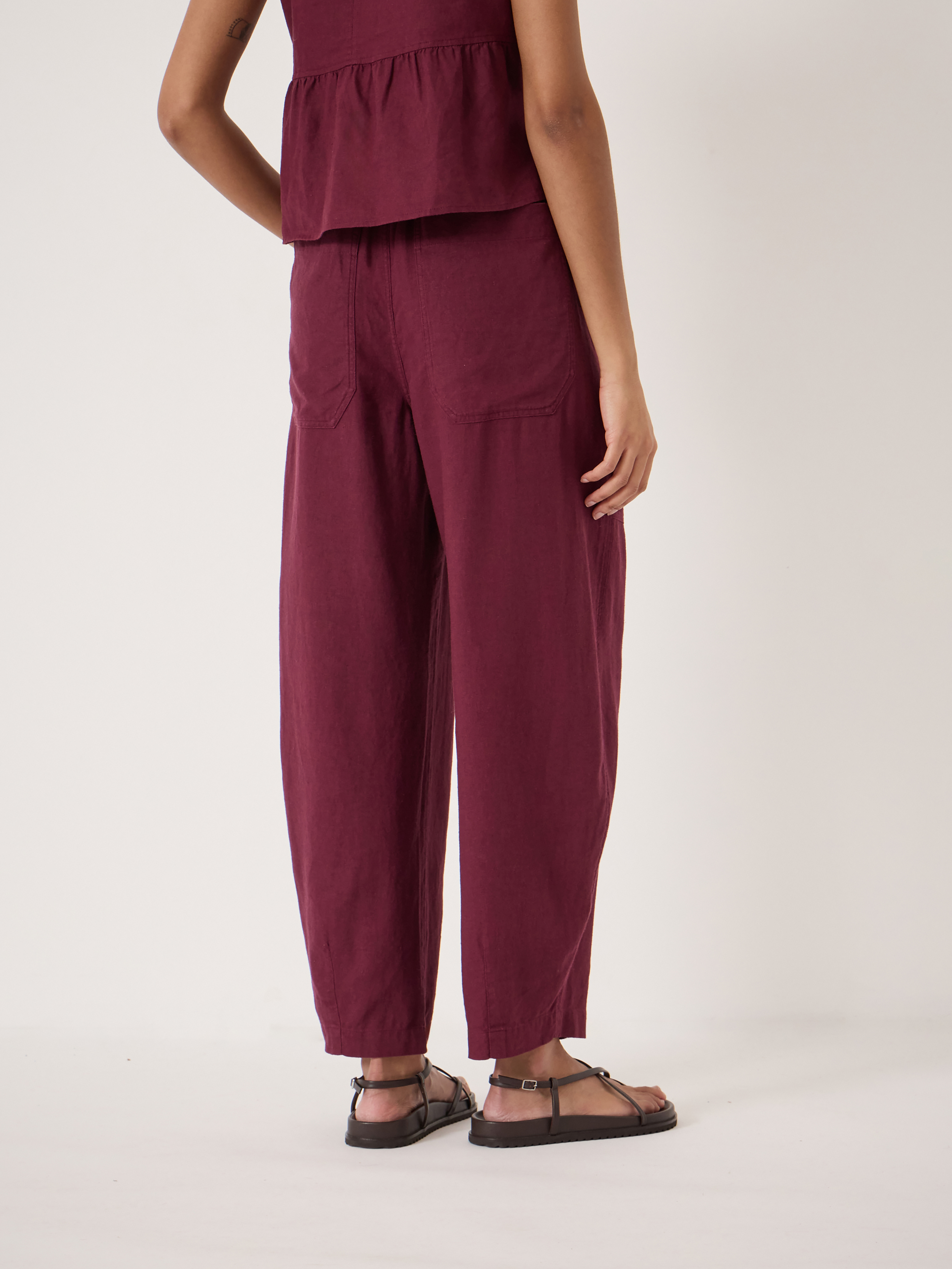 Tovi Linen Blend Barrel Leg Trousers
