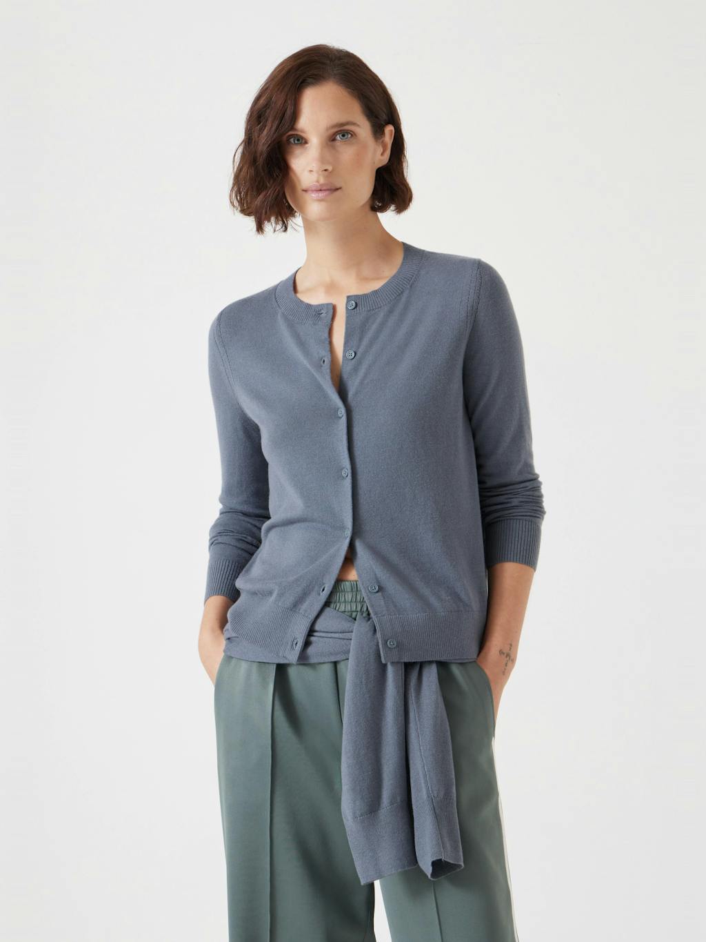 012611-1650-01 Wool Blend Slim Knitted Cardigan