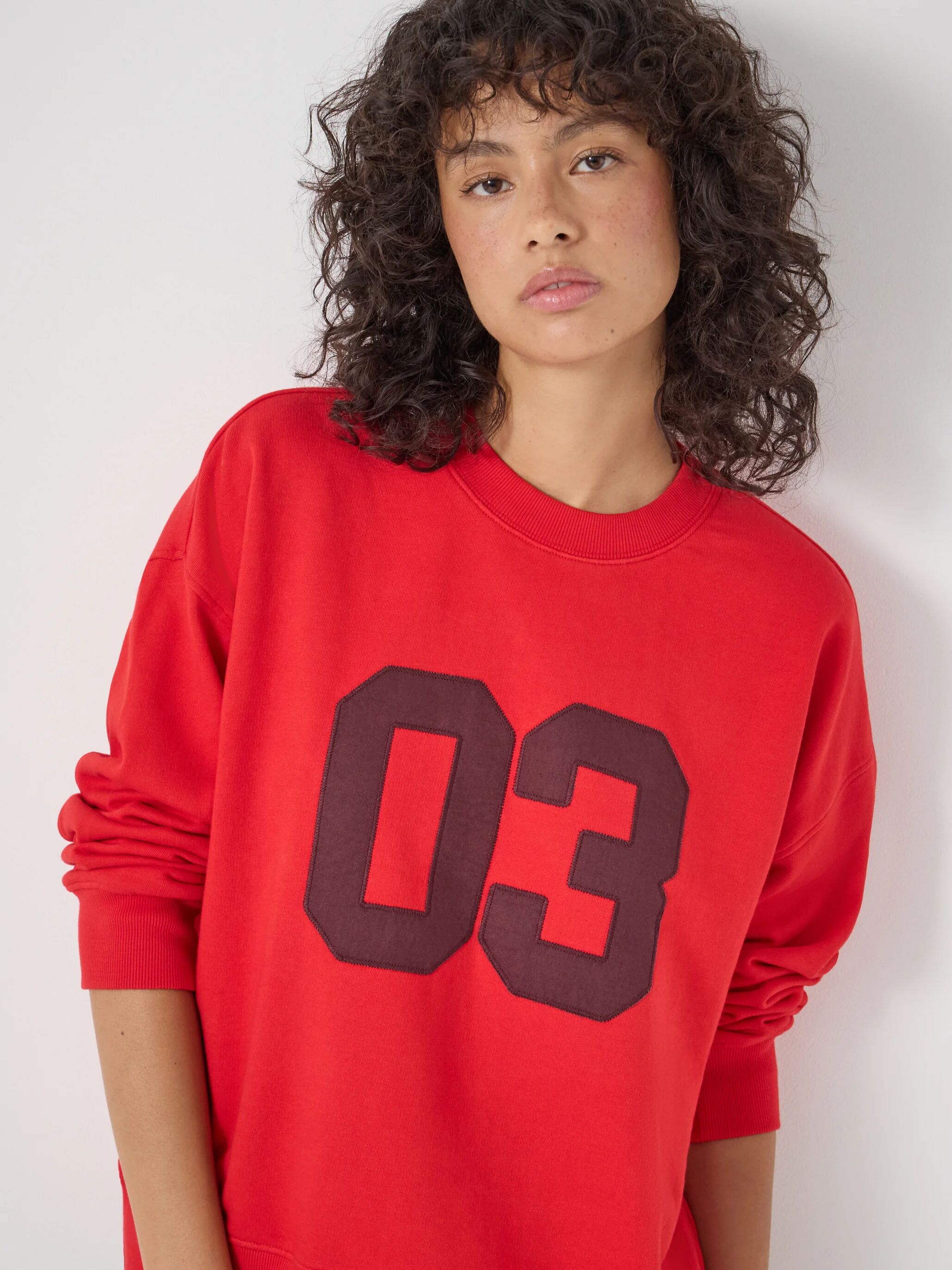 Collegiate 03 Graphic Sweatshirt