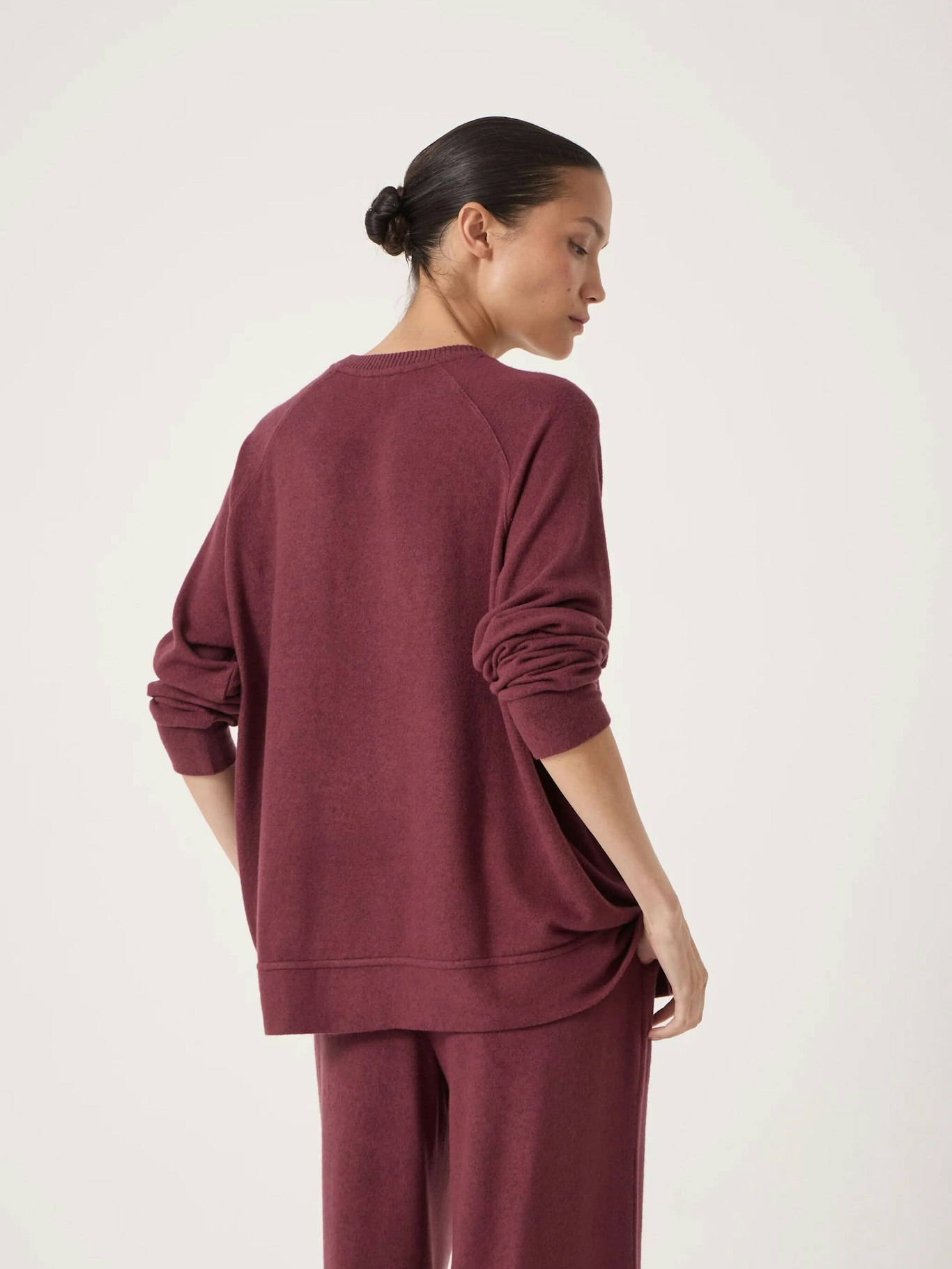 013876-1410-03 Elle Supersoft Raglan Top